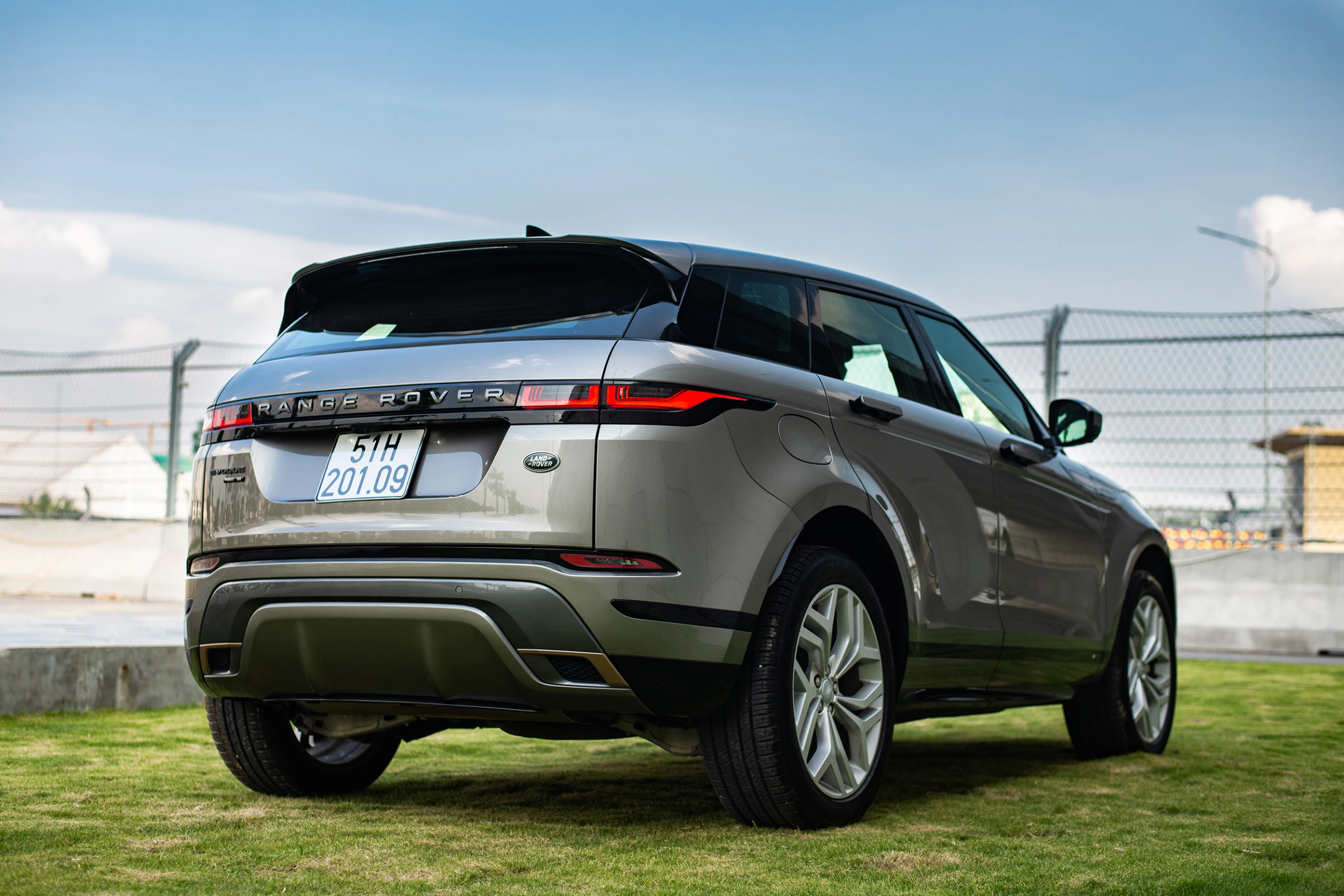 Land Rover Range Rover Evoque 2026 3