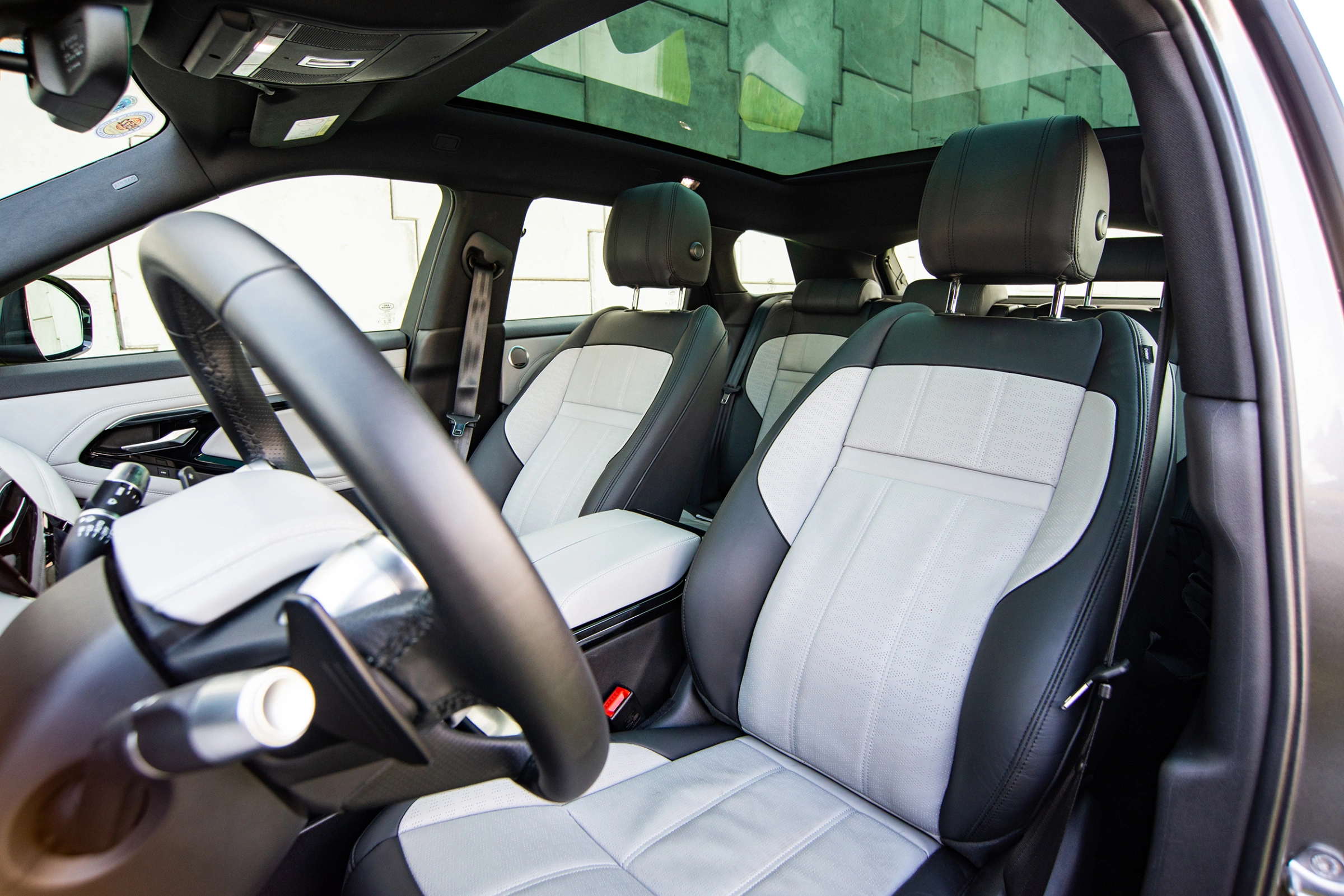 Land Rover Range Rover Evoque 2026 11