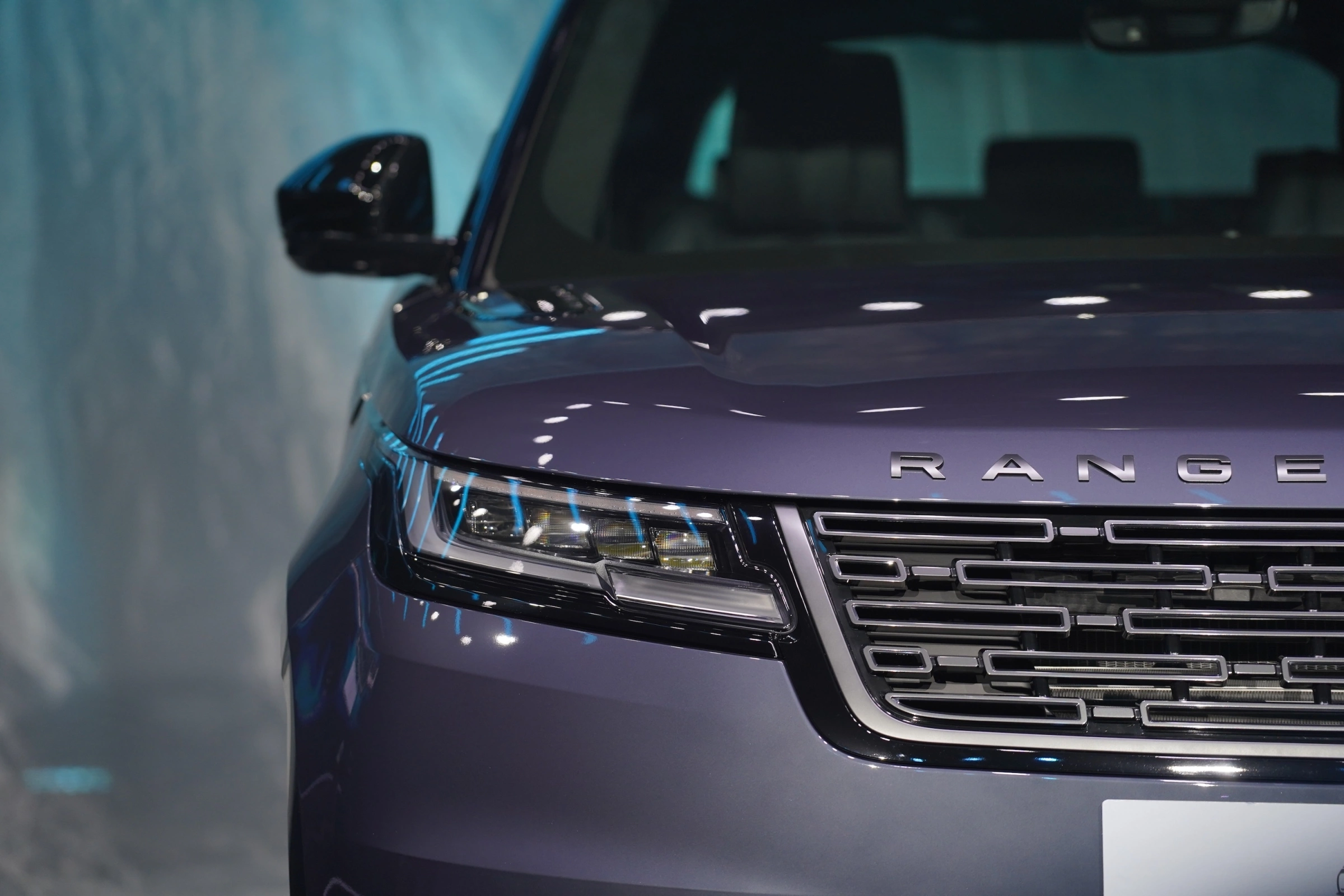 Land Rover Range Rover Velar 2026 4