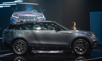 Land Rover Range Rover Velar 2026 24