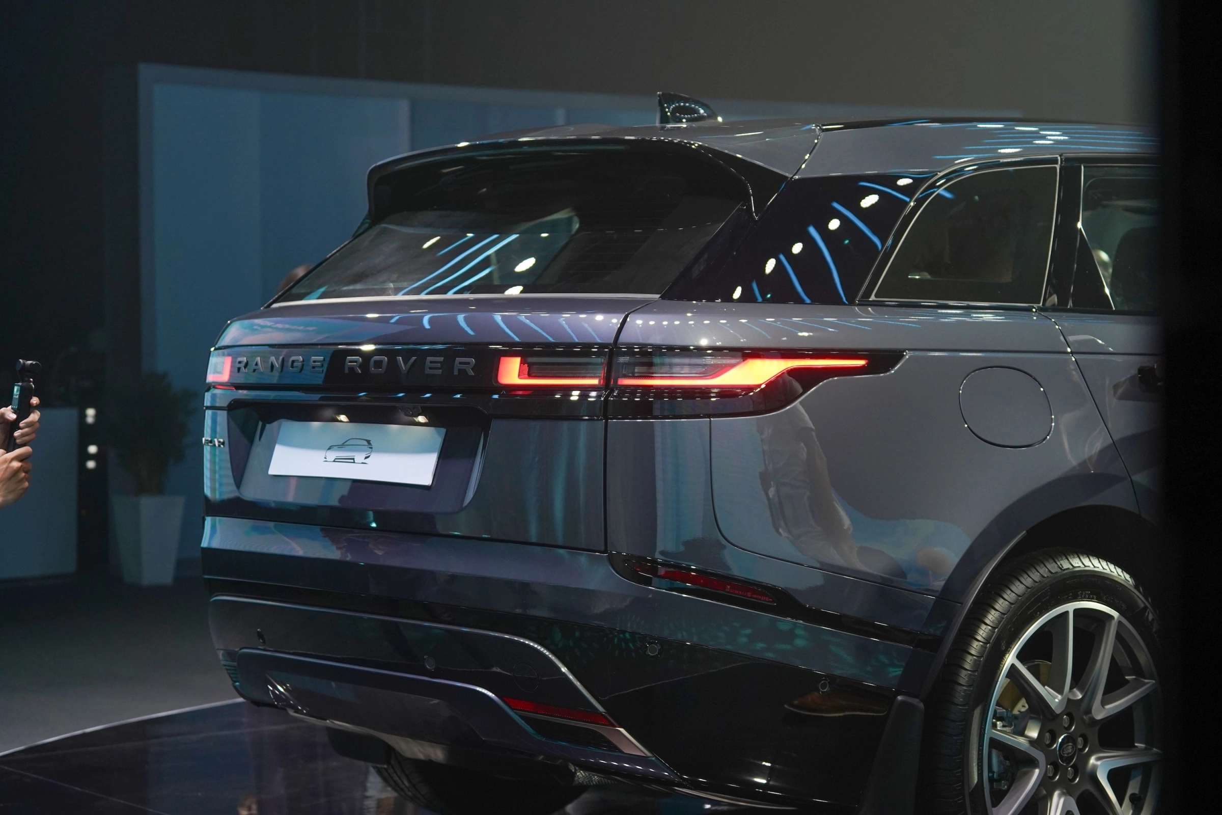 Land Rover Range Rover Velar 2026 9