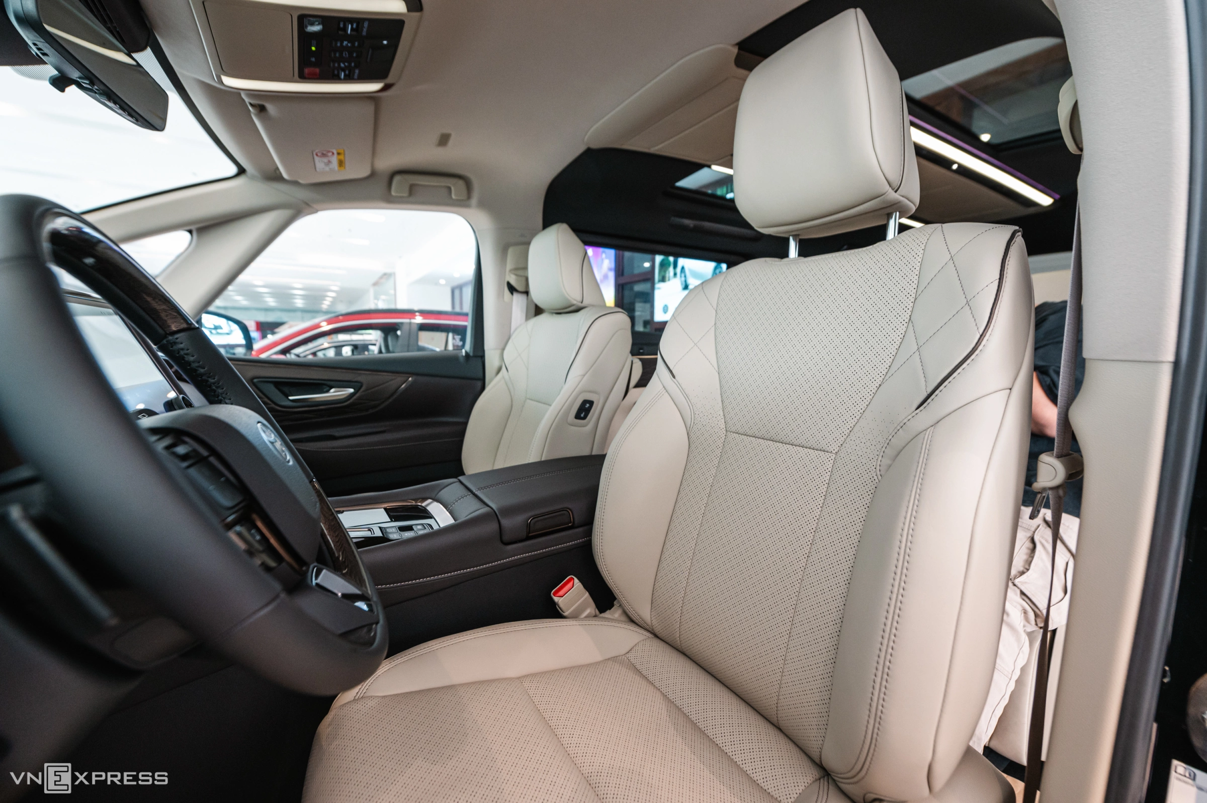 Toyota Alphard 2026 18