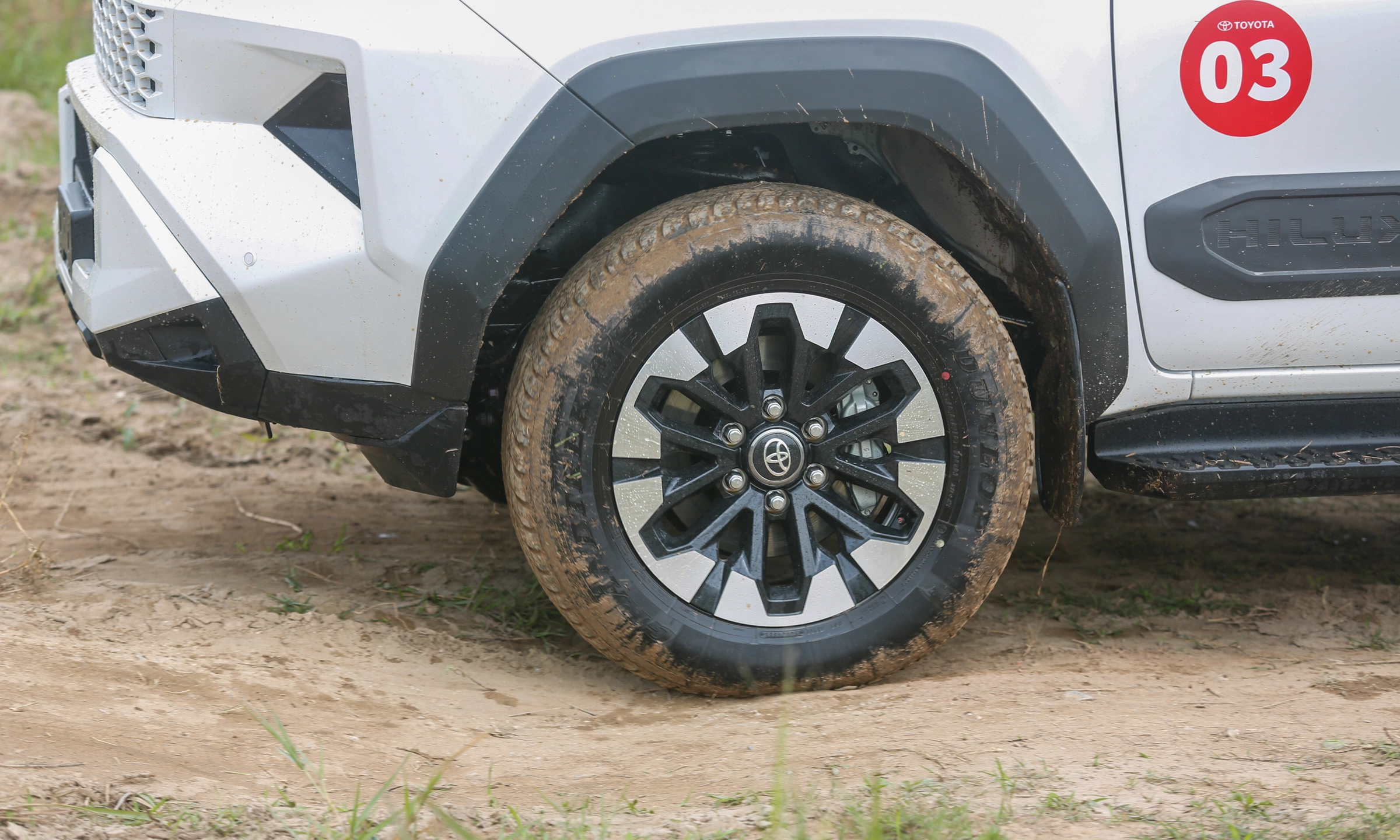Toyota Hilux 2026 5