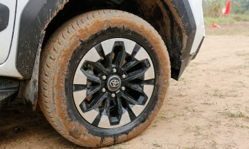 Toyota Hilux 2026 38