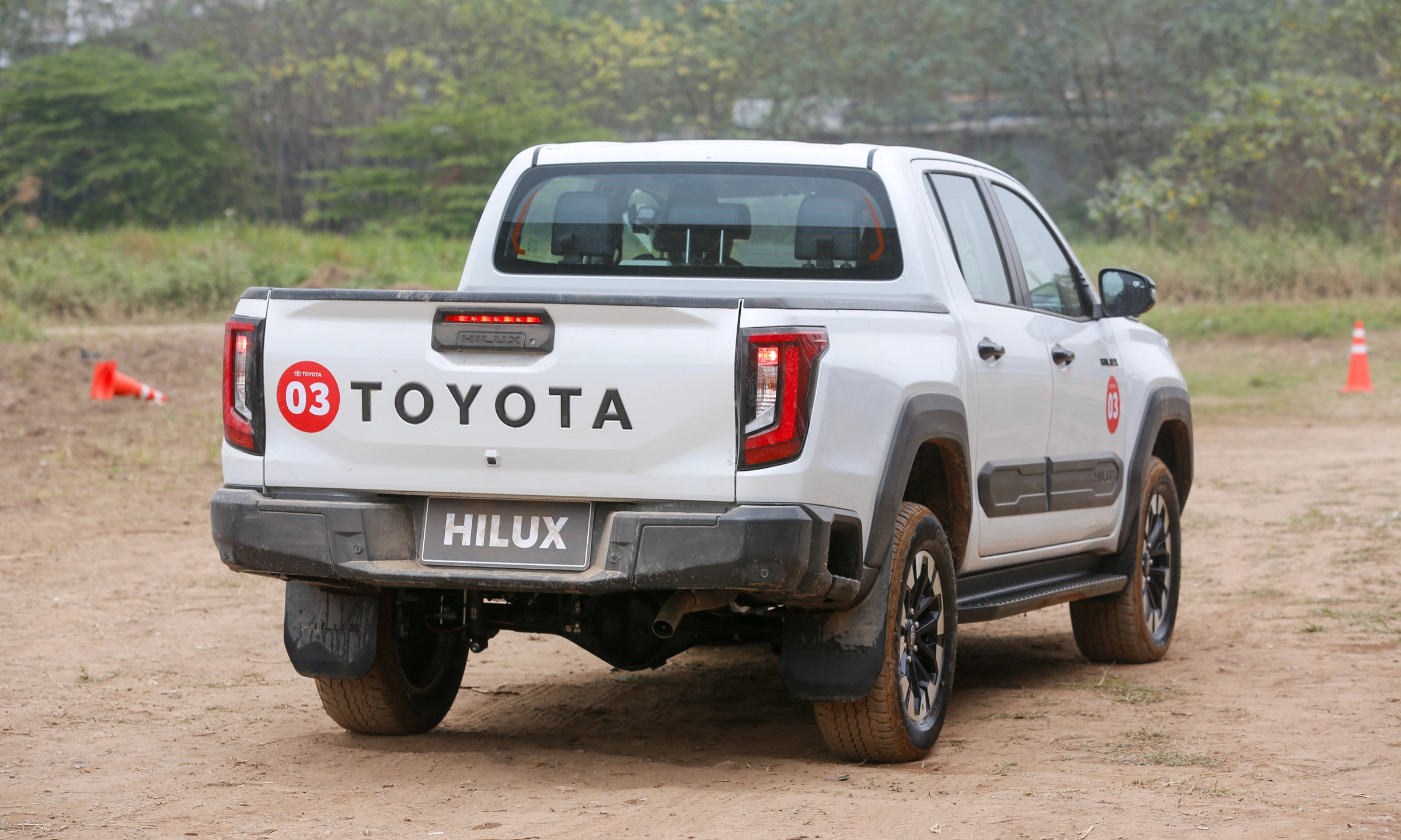 Toyota Hilux 2026 16