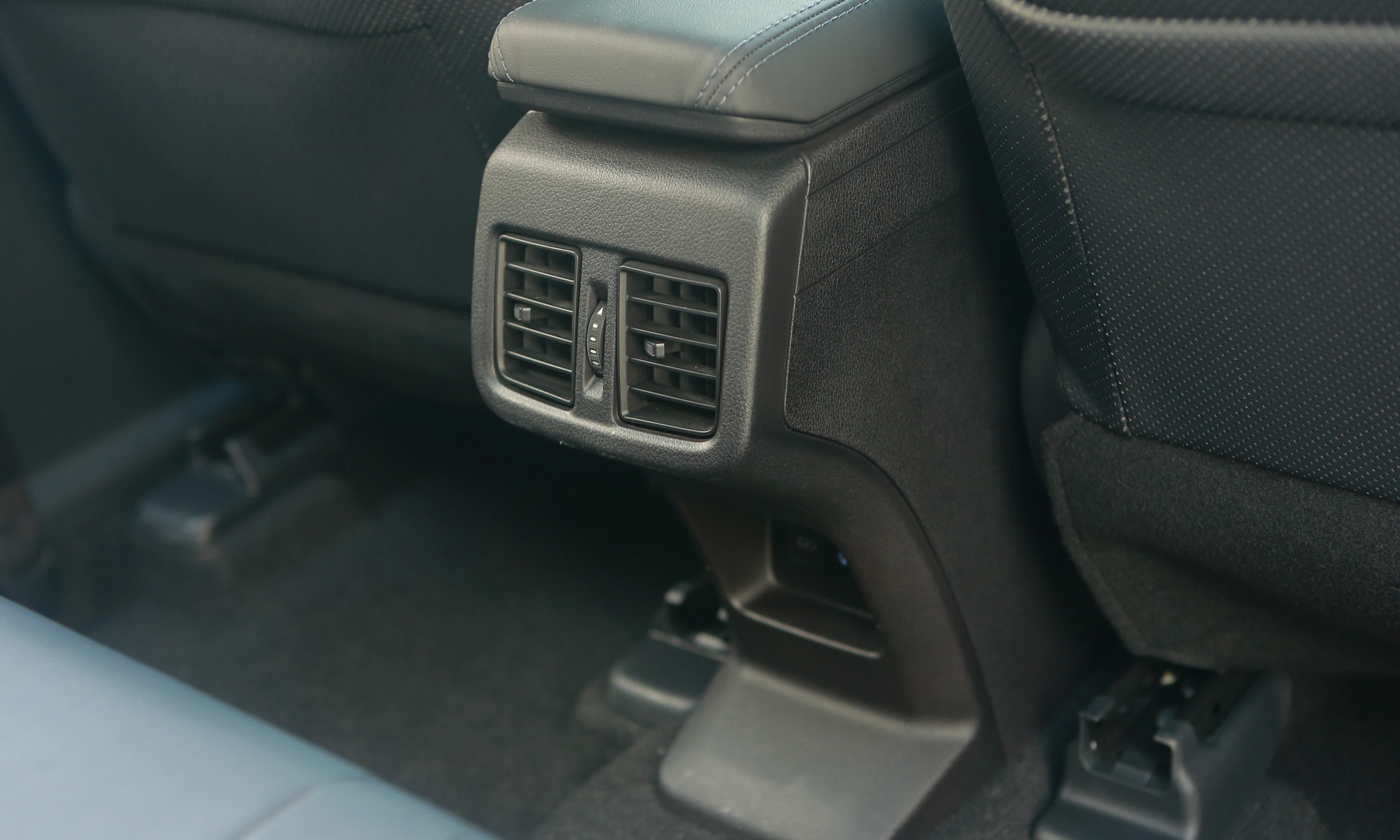 Toyota Yaris Cross 2026 25