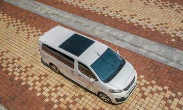 Peugeot Traveller 2026 15