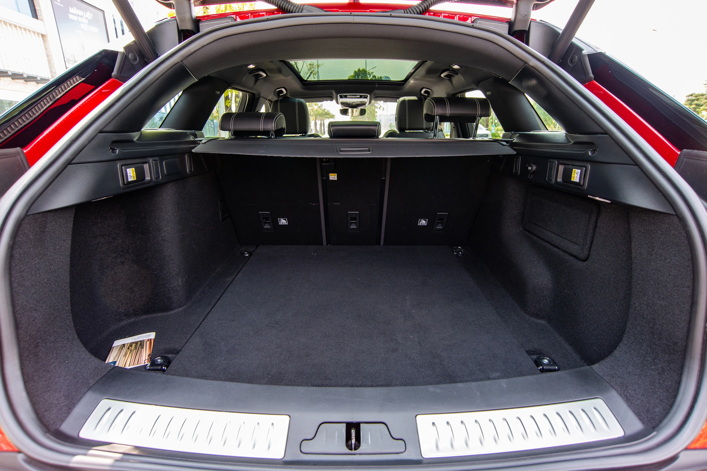 Land Rover Range Rover Velar 2026 7