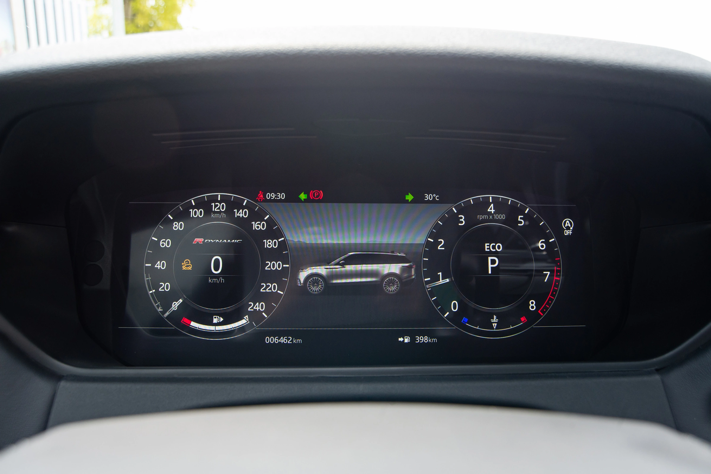 Land Rover Range Rover Velar 2026 11