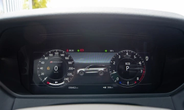 Land Rover Range Rover Velar 2026 25