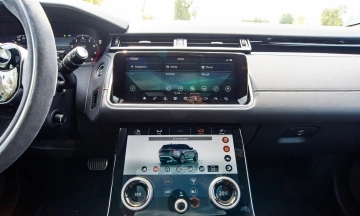 Land Rover Range Rover Velar 2026 24