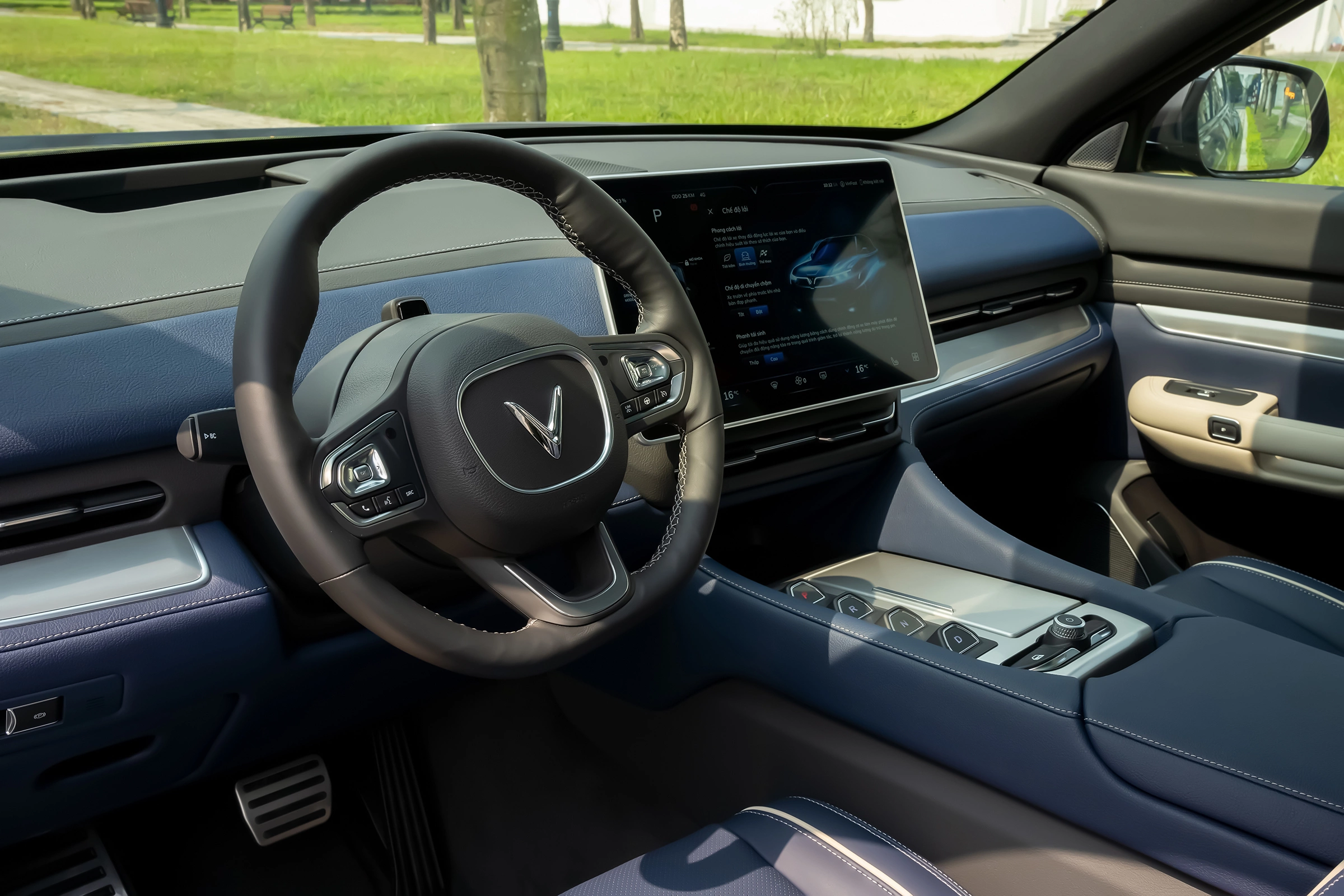 VinFast VF 9 2026 15