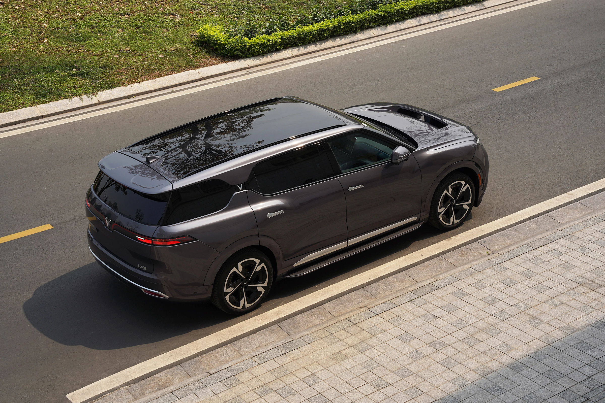 VinFast VF 9 2026 7
