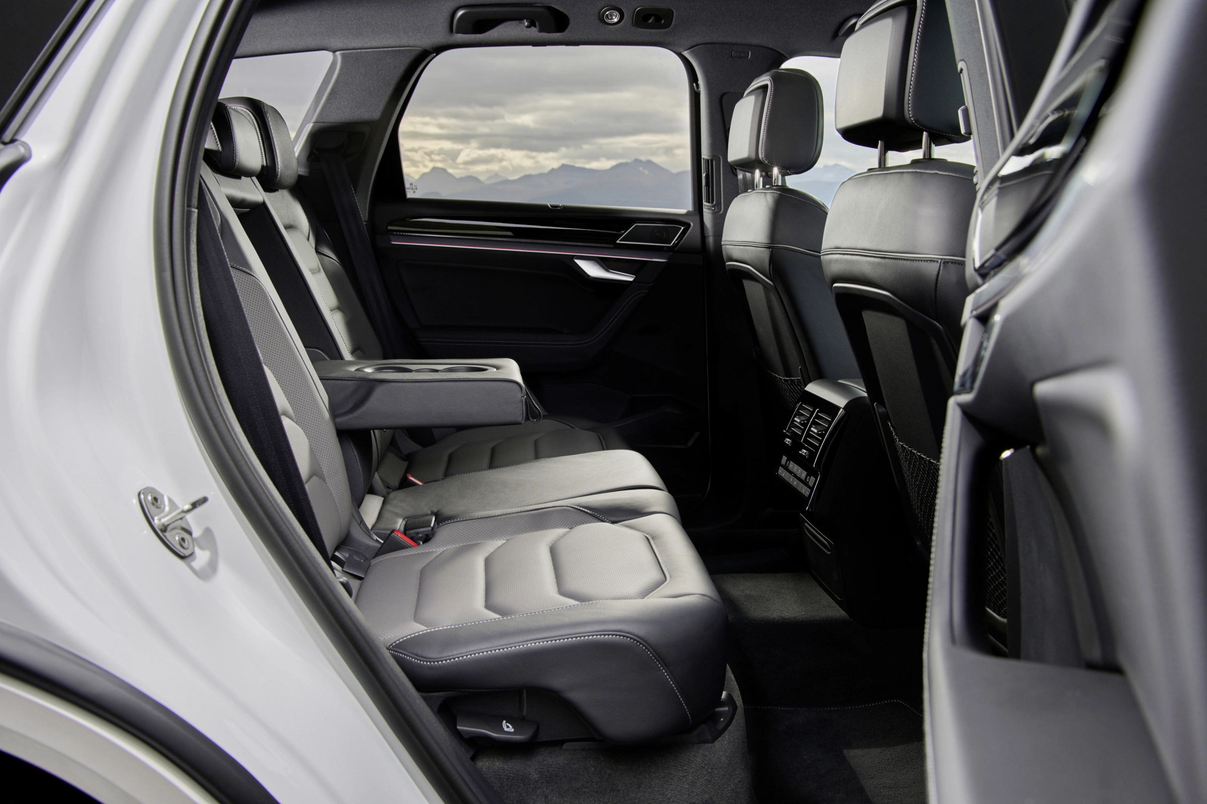 Volkswagen Touareg 2026 12