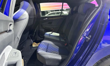 Volkswagen Golf R Performance 2026 30