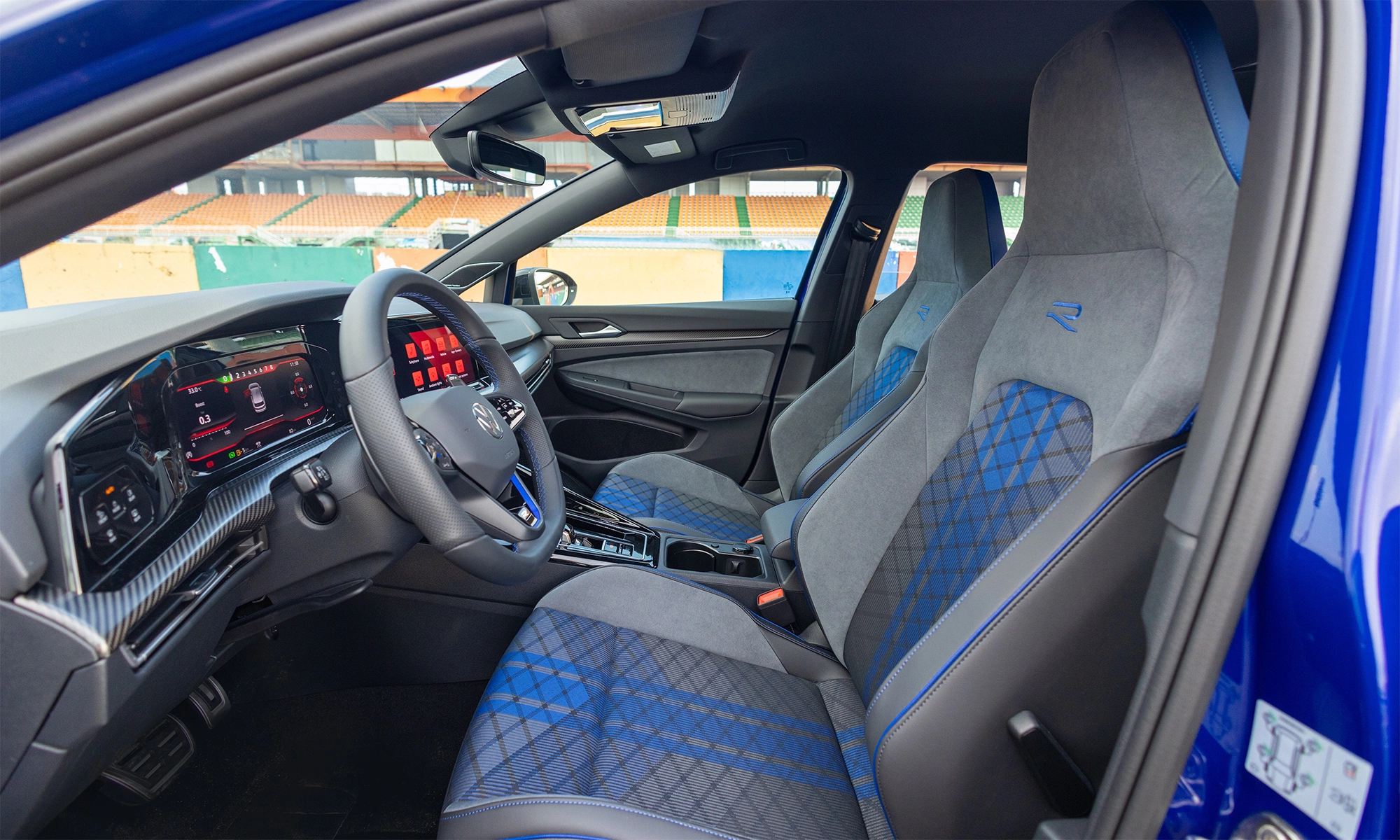 Volkswagen Golf R Performance 2026 10