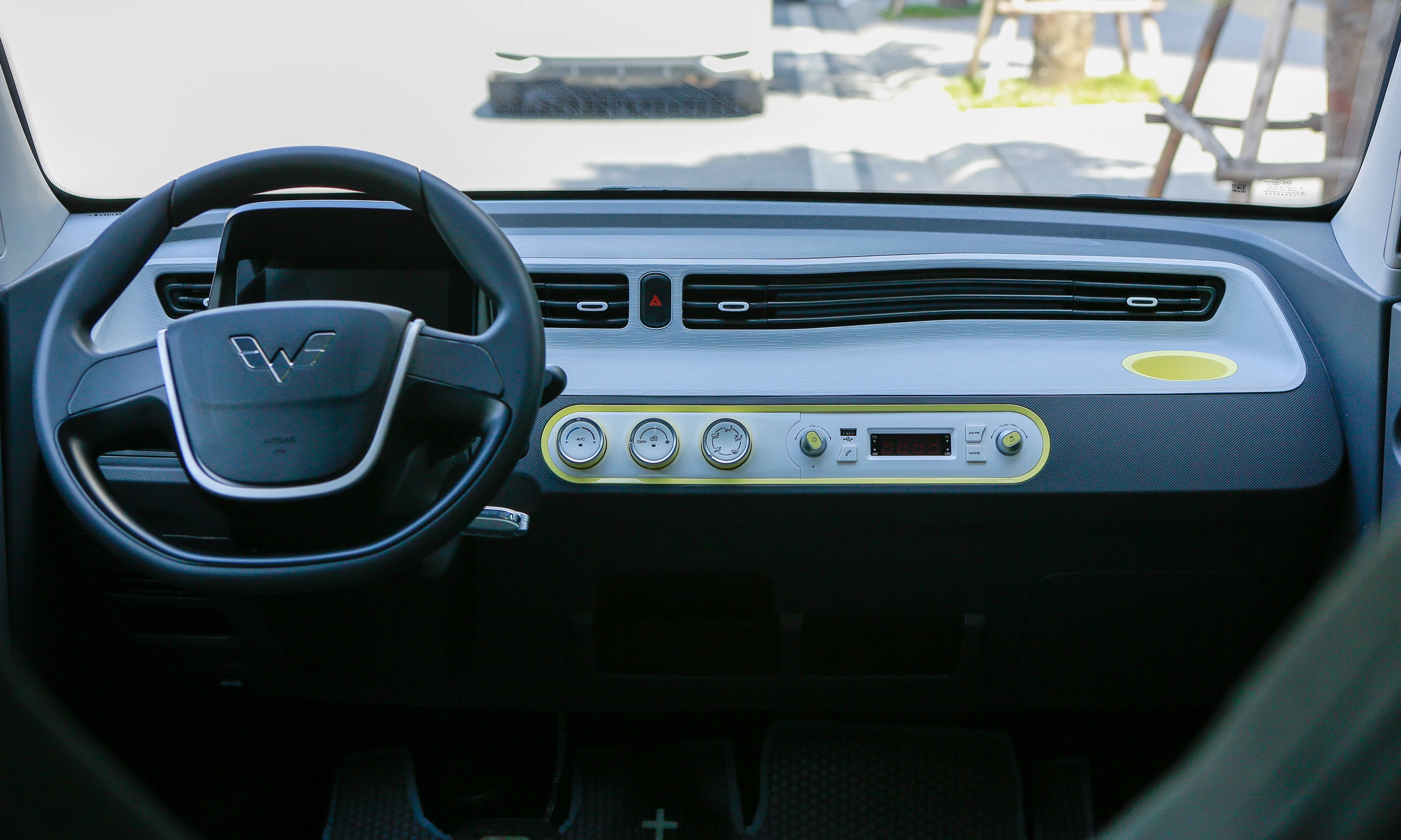 Wuling Hongguang Mini EV 2026 8
