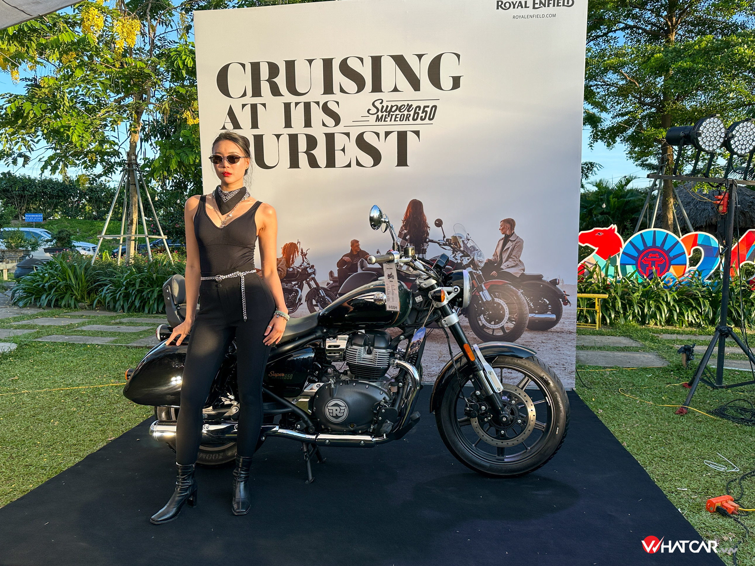 Royal Enfield kỷ niệm 125 năm cùng cộng đồng biker Việt Nam với việc ra mắt 5 dòng xe mô tô