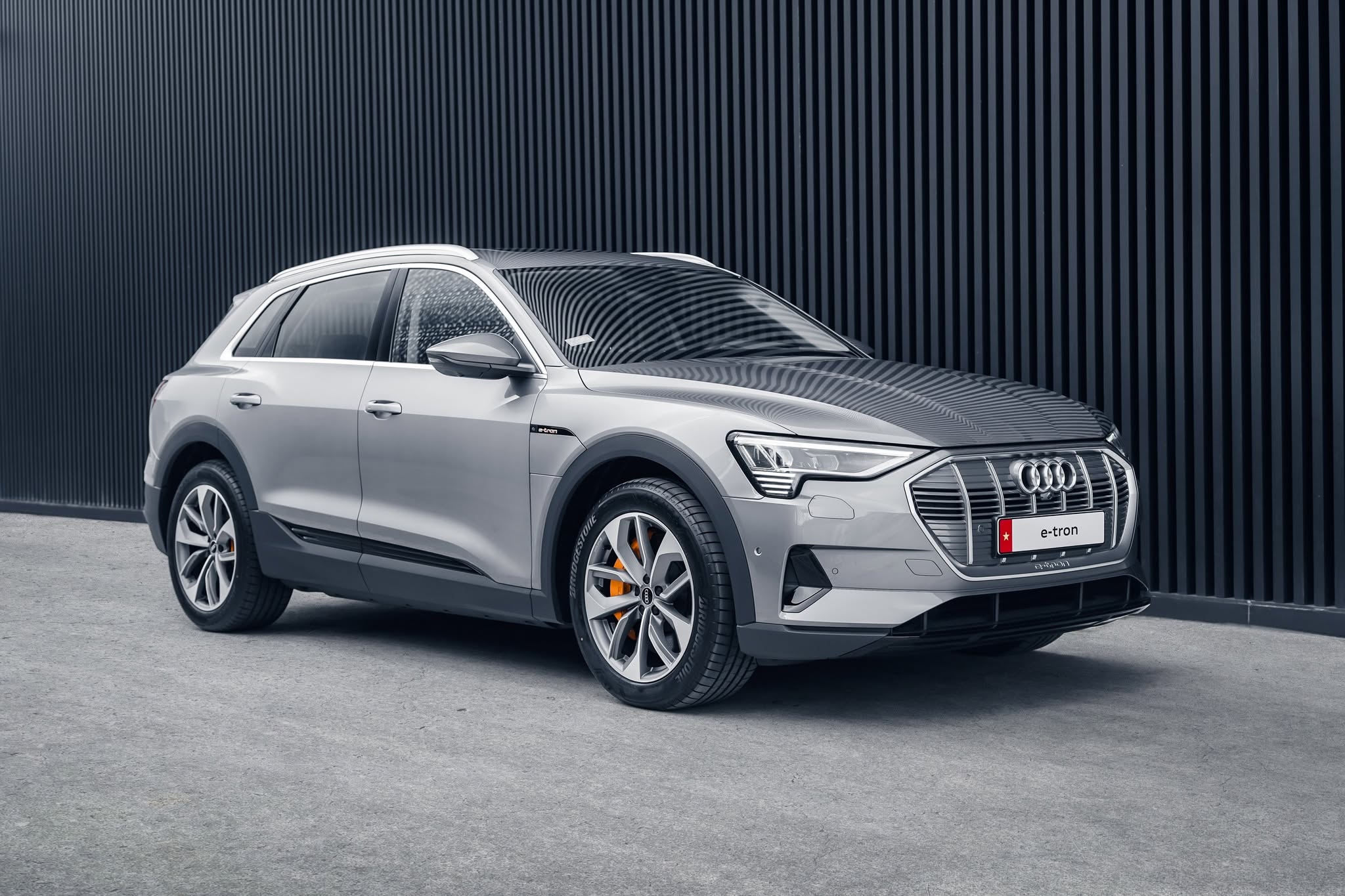 Audi e-tron là xe thuần điện thứ hai của thương hiệu "bốn vòng tròn" tại Việt Nam, sau mẫu xe gầm thấp e-tron GT (Ảnh: Audi Việt Nam).