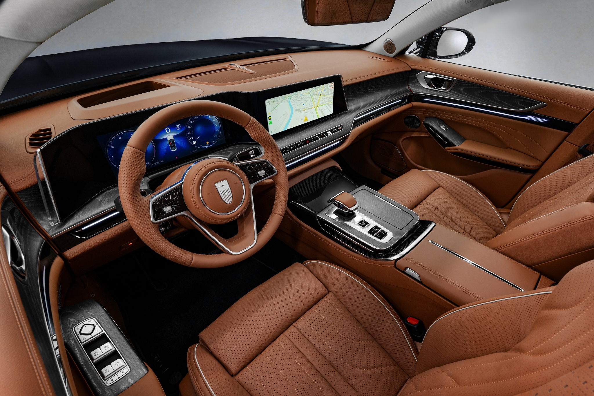 Vô-lăng ba chấu trên "Rolls-Royce của Nga" gợi liên tưởng đến những chiếc... Bentley thế hệ mới (Ảnh: Aurus).