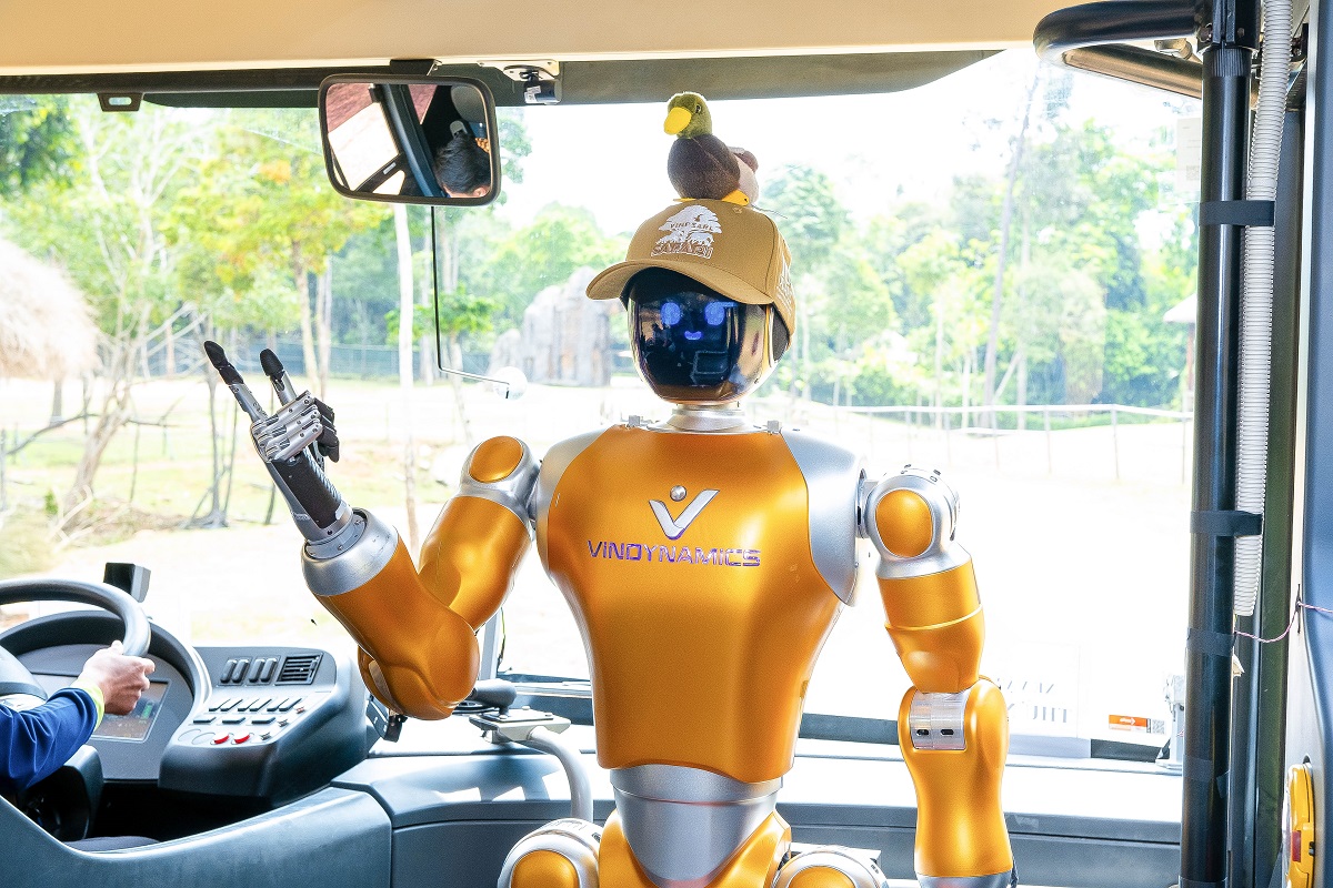 Người máy Dyno được thử nghiệm tại Vinpearl Safari Phú Quốc (Ảnh: Gia An).