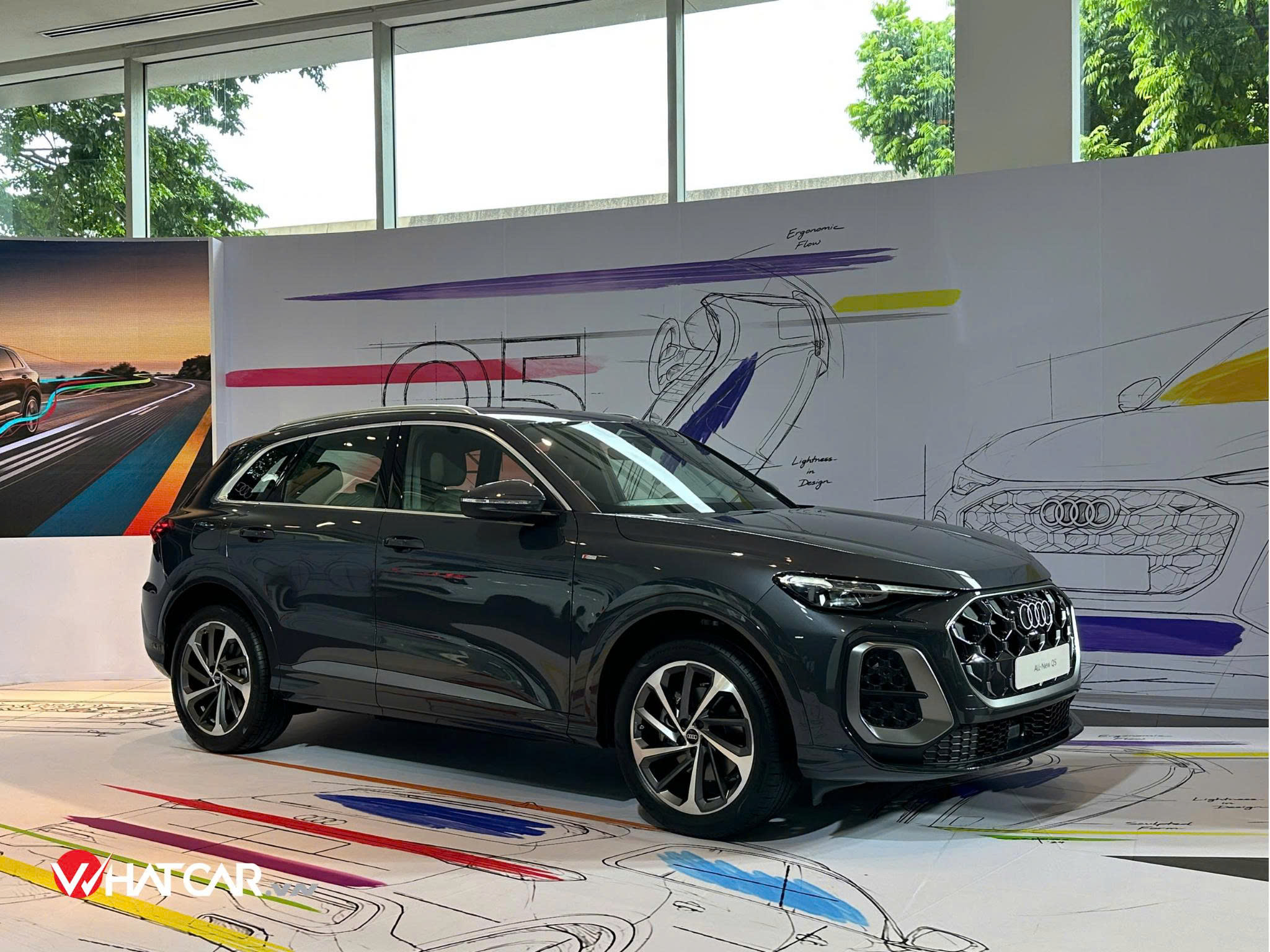 So với bản tiền nhiệm, Audi Q5 mới đắt hơn khoảng 460 triệu đồng, tùy kiểu dáng (Ảnh: Bình Trần).