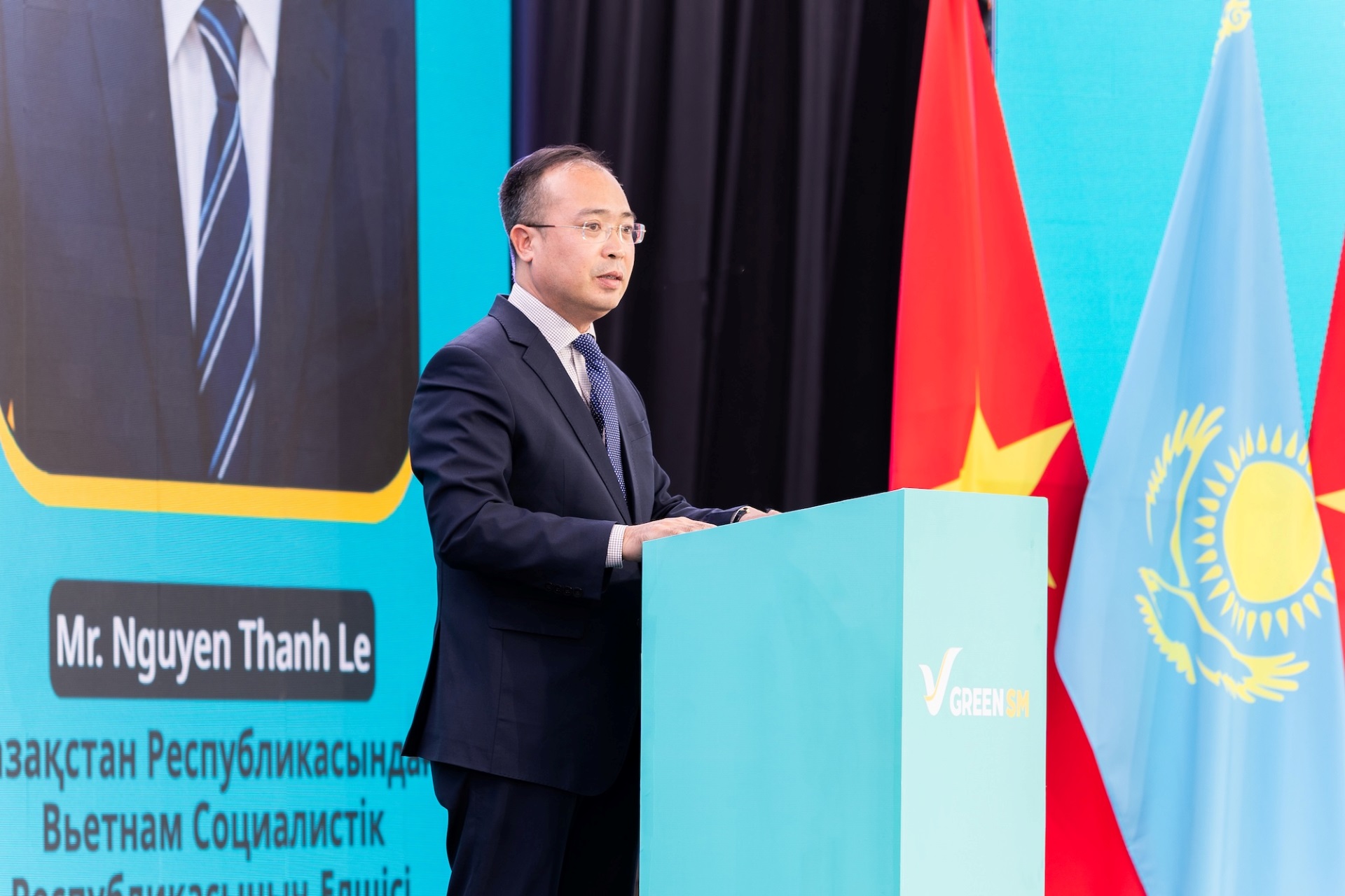 Ông Nguyễn Thành Lê, Đại sứ Việt Nam tại Kazakhstan (Ảnh: GSM).