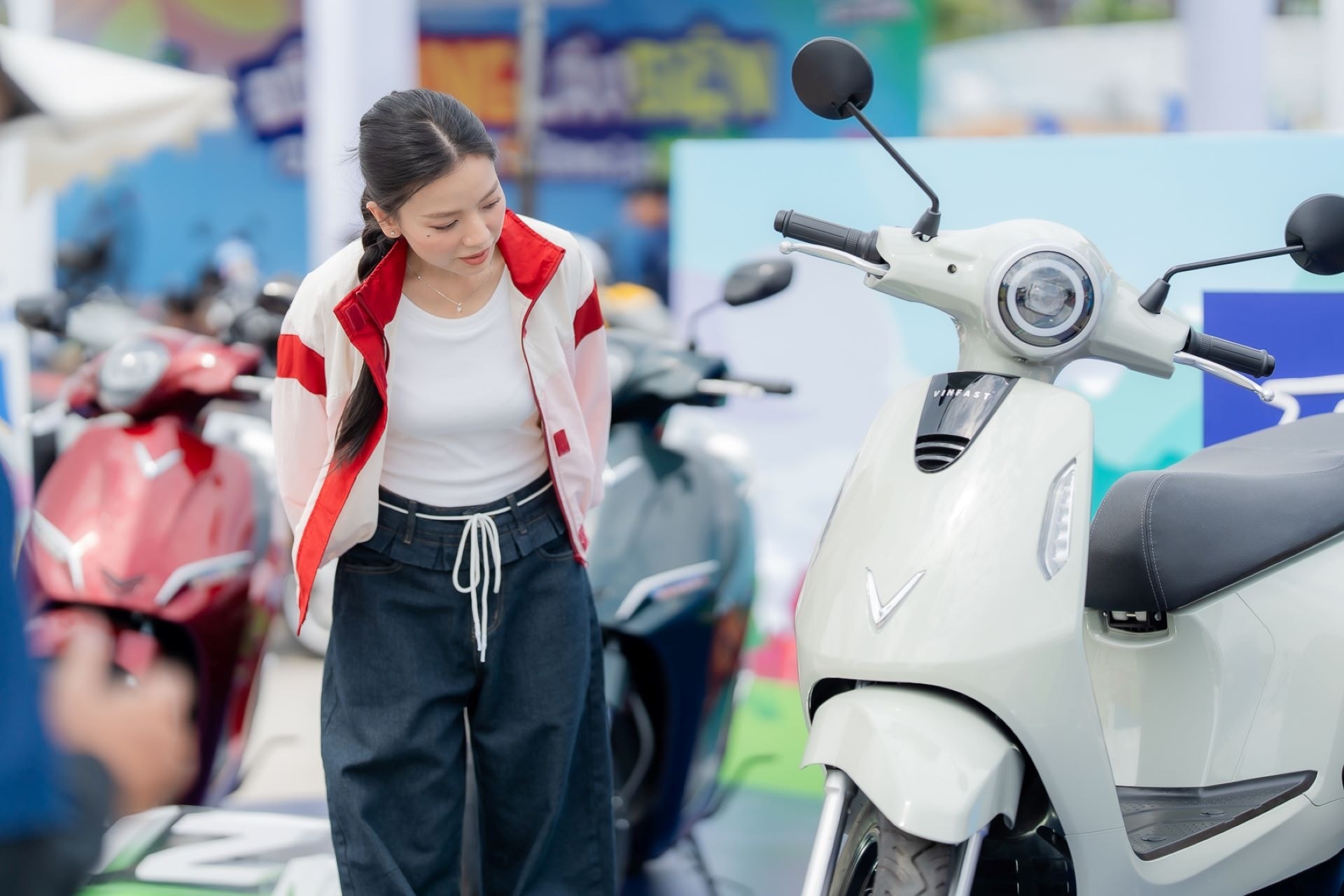 VinFast tung ưu đãi mới cho khách cũ: Mua xe máy điện được giảm tới 2 triệu đồng, cộng dồn nhiều khuyến mại