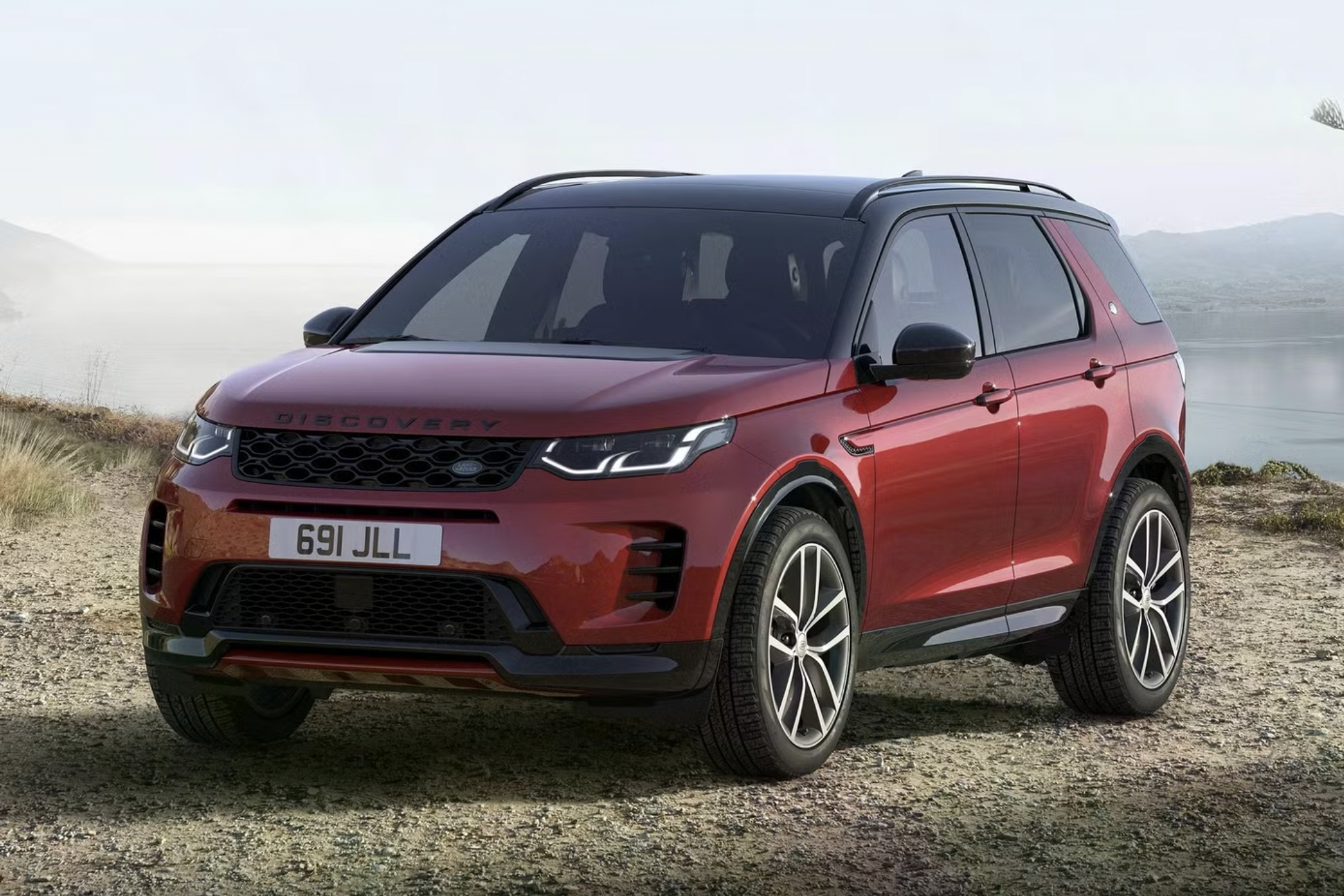 Sau hơn một thập kỷ, Land Rover Discovery Sport chính thức bị "khai tử": Dọn đường cho thế hệ SUV điện mới