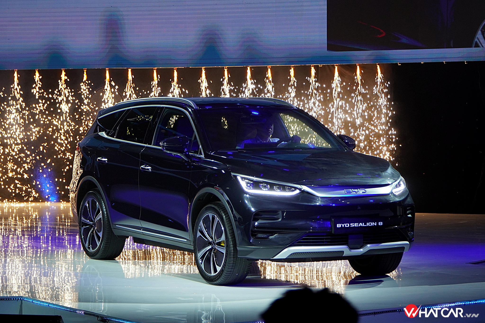 BYD Tang được đổi tên thành Sealion 8 tại thị trường Việt Nam (Ảnh: Trung Nghĩa).