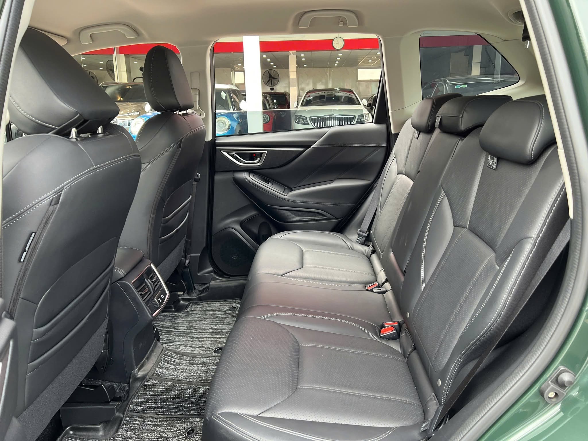 Hàng ghế thứ hai và cốp 520 lít của Forester 2024 được đánh giá cao về độ rộng rãi và thoải mái (Ảnh: Đại lý).