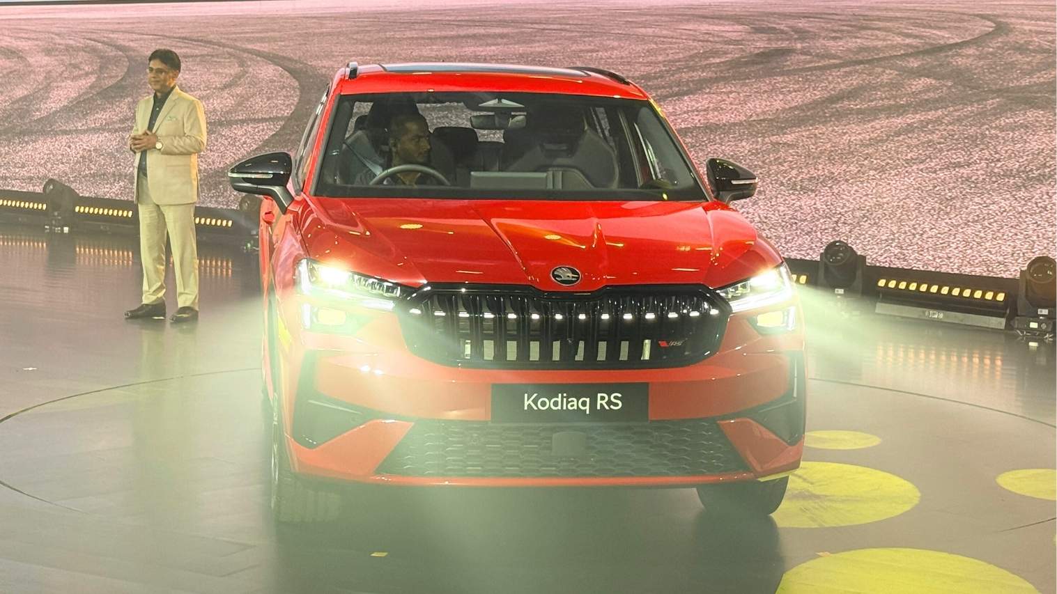 Skoda Kodiaq RS chính thức ra mắt tại thị trường Ấn Độ. Ảnh: Waabii