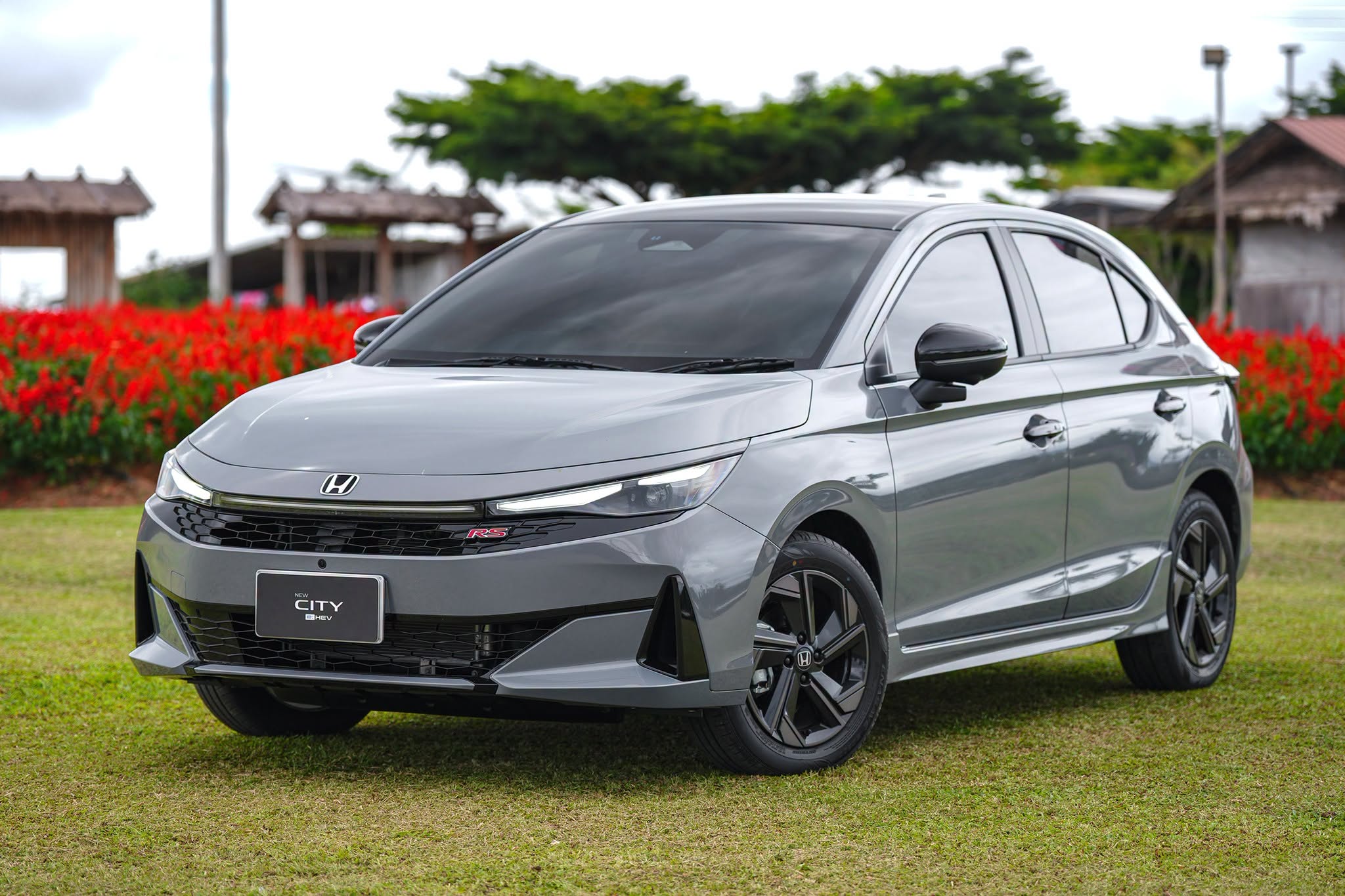 Xám xi-măng là một trong hai tùy chọn màu sắc mới trên Honda City (Ảnh: Honda).