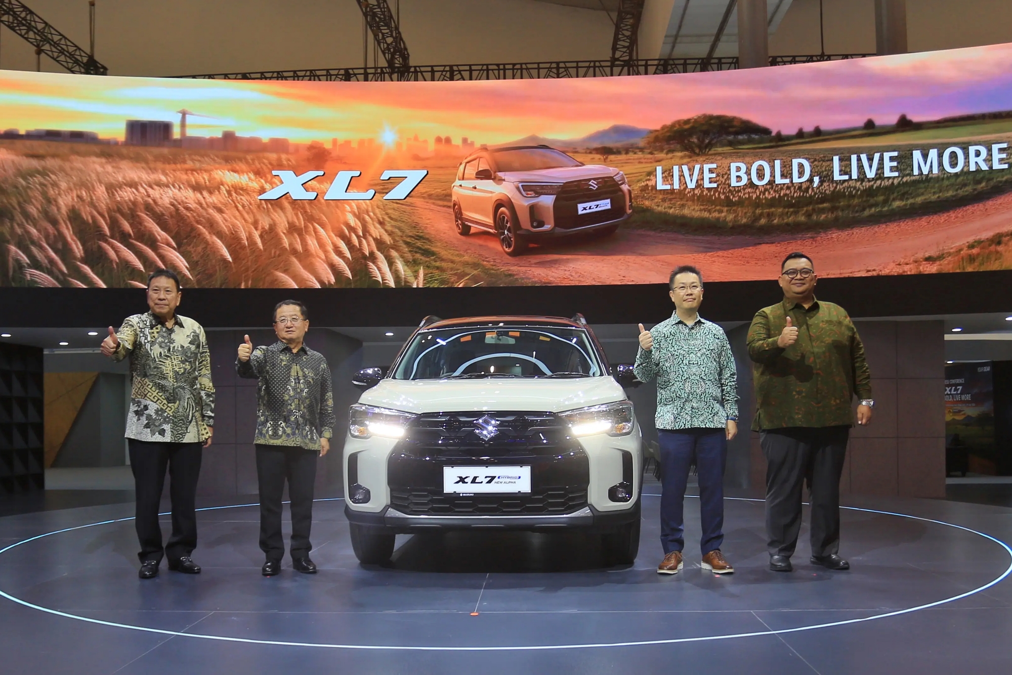 Suzuki XL7 thuộc phân khúc MPV cỡ nhỏ, bên cạnh Mitsubishi Xpander (từ 275 triệu Rupiah Indonesia), Toyota Veloz HEV (từ 303 triệu Rupiah Indonesia), Hyundai Stargazer (từ 241 triệu Rupiah Indonesia)... (Ảnh: Suzuki).