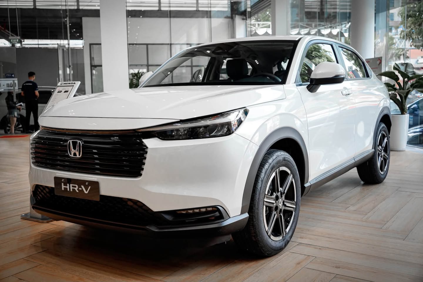 Honda Việt Nam triển khai ưu đãi tháng 8: City được hỗ trợ 100% lệ phí trước bạ, HR-V ưu đãi lãi vay