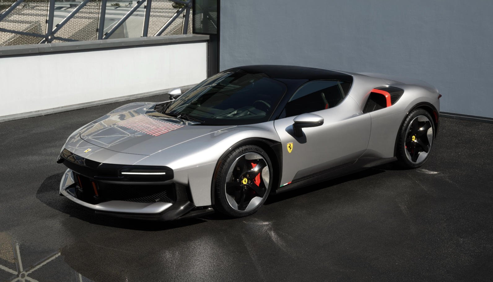 Ferrari tạo siêu xe độc nhất từ SF90: Gần 1.000 mã lực, ngoại hình khác xa bản gốc