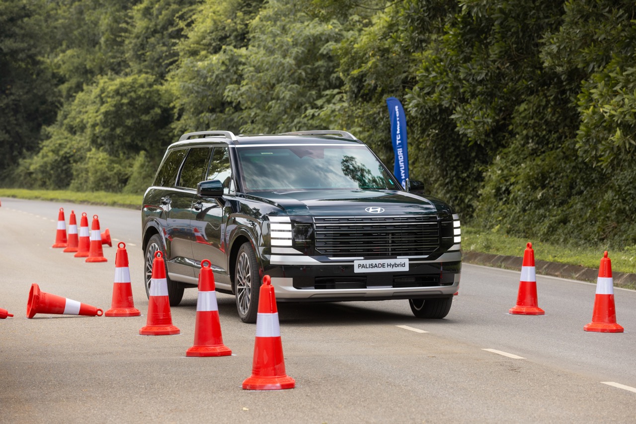 Hyundai tổ chức lái thử Tucson Hybrid và Palisade Hybrid tại Việt Nam