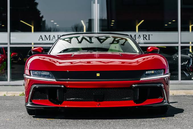 Ferrari 12Cilindri bản hiệu năng cao lộ diện: V12 có thể mạnh gần 900 mã lực, thêm công nghệ giả lập số sàn
