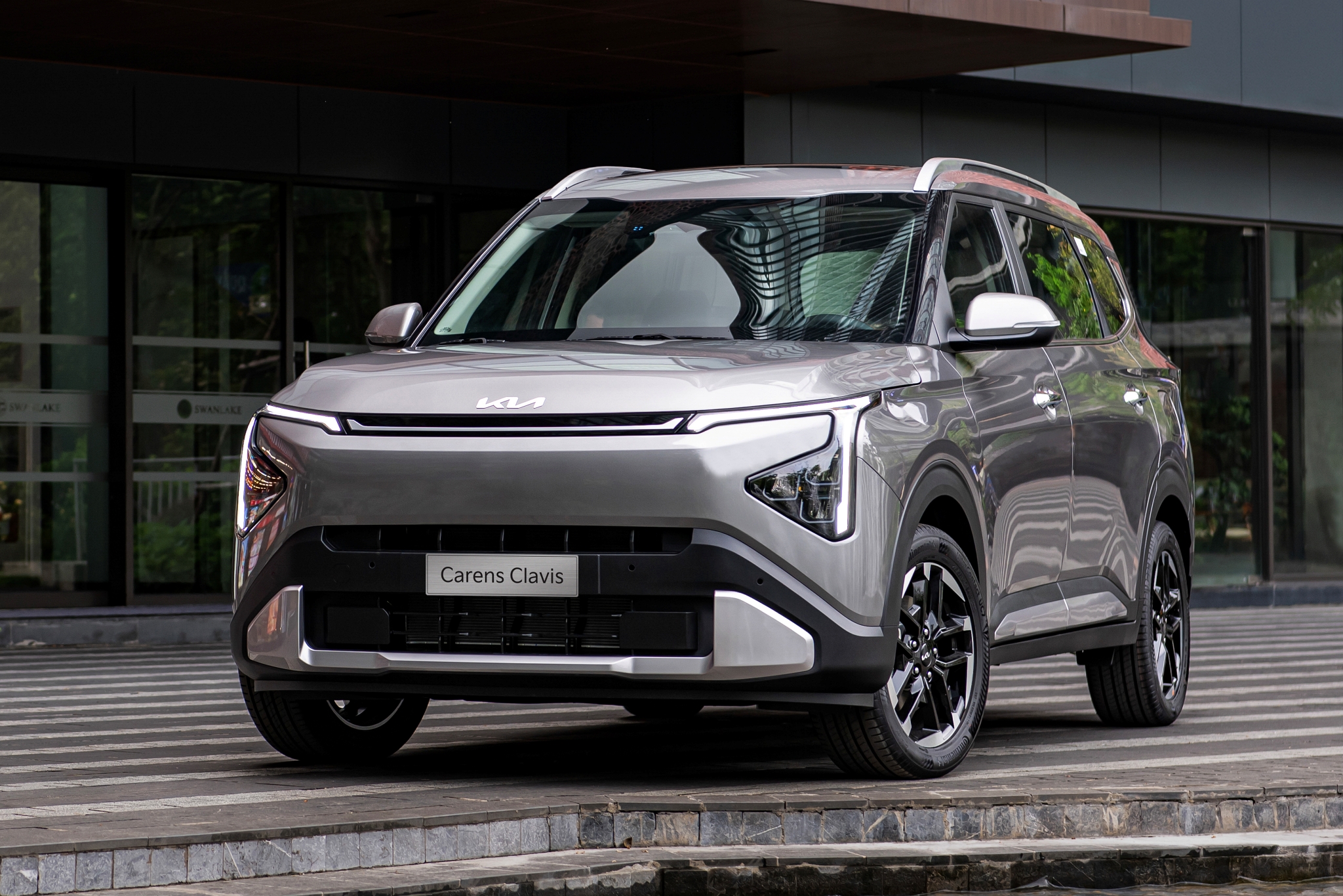 Kia Carens Clavis đối đầu trực tiếp với Mitsubishi Xpander, Toyota Veloz Cross, Honda BR-V, Hyundai Stargazer và Suzuki XL7 (Ảnh: Thaco).