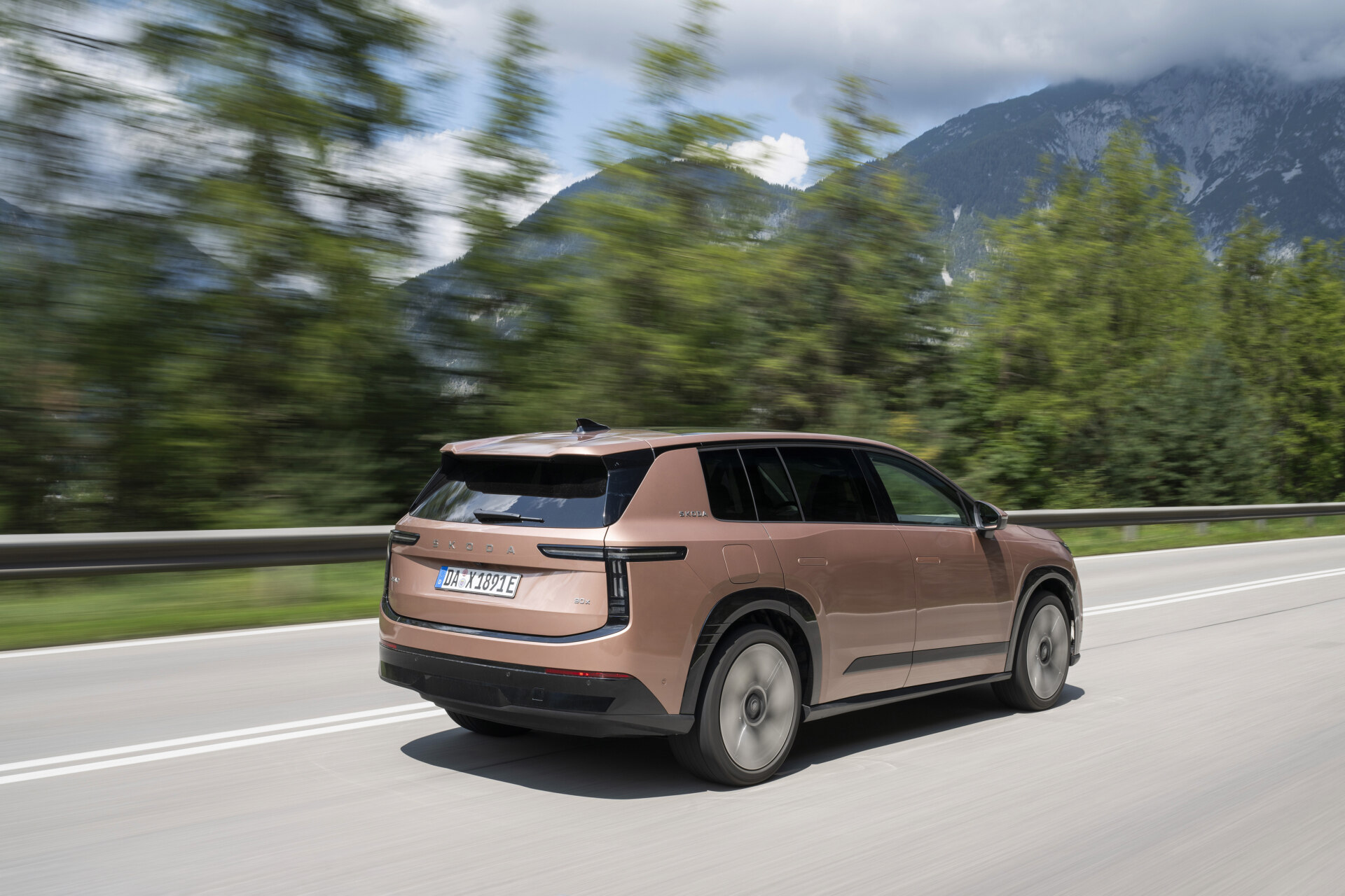 Skoda Peaq là mẫu xe điện thứ 2 được áp dụng ngôn ngữ thiết kế Moderm Solid