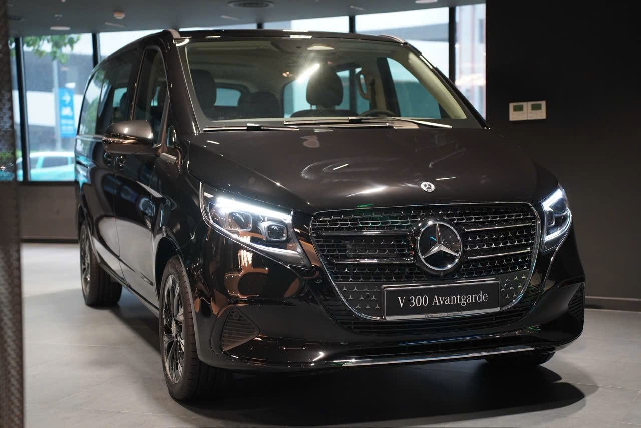Mercedes-Benz V-Class xuống dưới 2,8 tỷ đồng, chênh gần 1,6 tỷ so với bản cao cấp