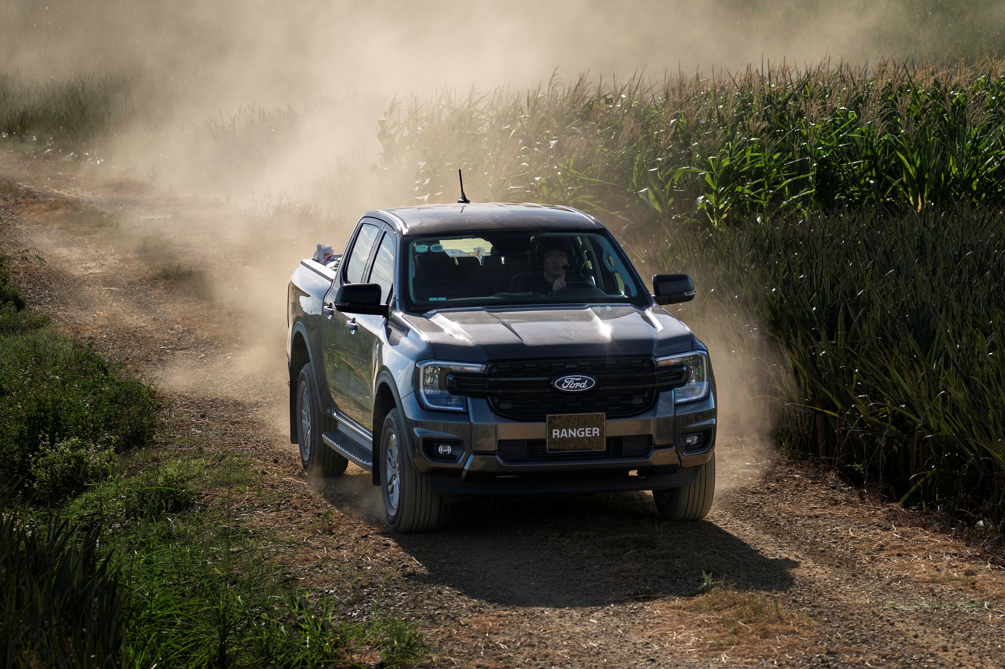 Sắp đối đầu VinFast VF Wild, Ford Ranger bất ngờ tăng giá gần 25 triệu đồng?