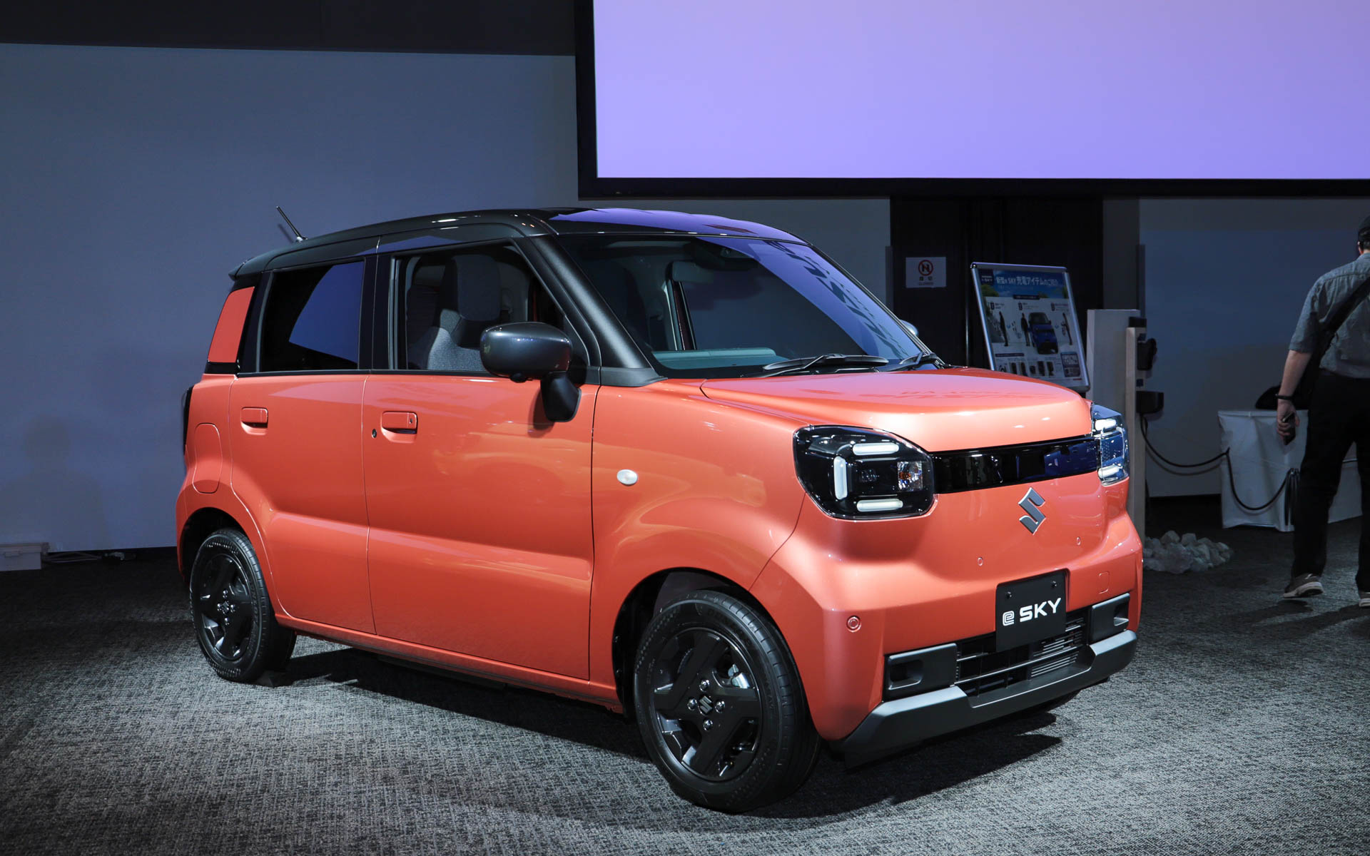 Kei-car điện của Suzuki hẹp hơn VinFast VF 3, đi 310km/lần sạc, giá quy đổi từ 346 triệu đồng