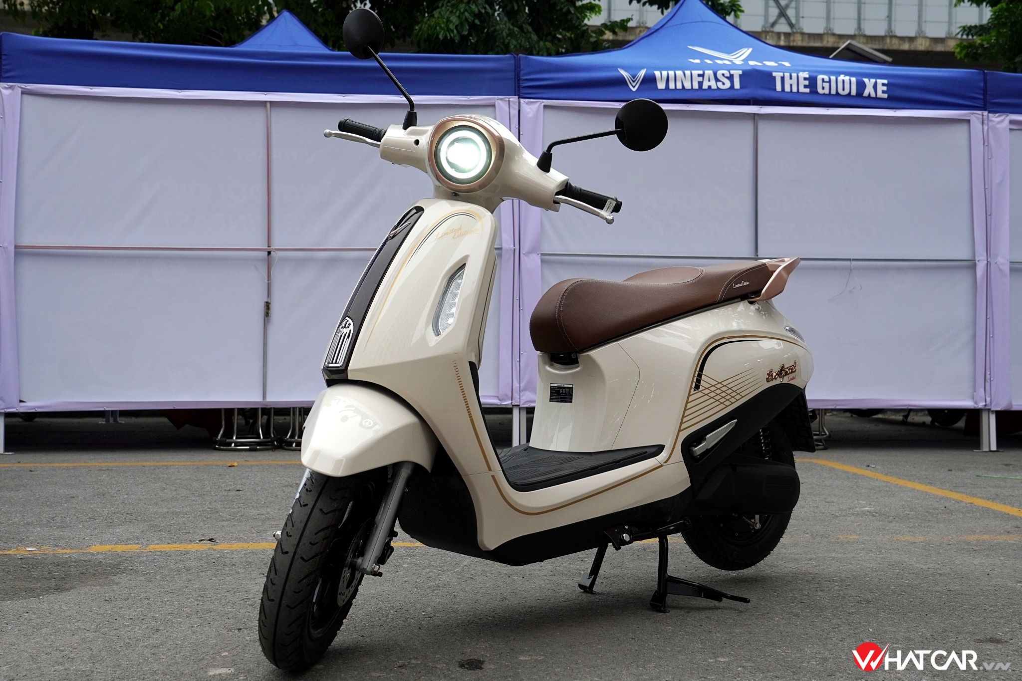 Trải nghiệm nhanh cho thấy khả năng vận hành của Evo Grand thế hệ mới đã có sự cải thiện. Tay ga bớt độ trễ (rơ) hơn khi khởi hành - đặc biệt ở chế độ Eco, và tỏ ra đầm chắc, tuyến tính hơn ở dải tốc độ trung bình so với đời tiền nhiệm.