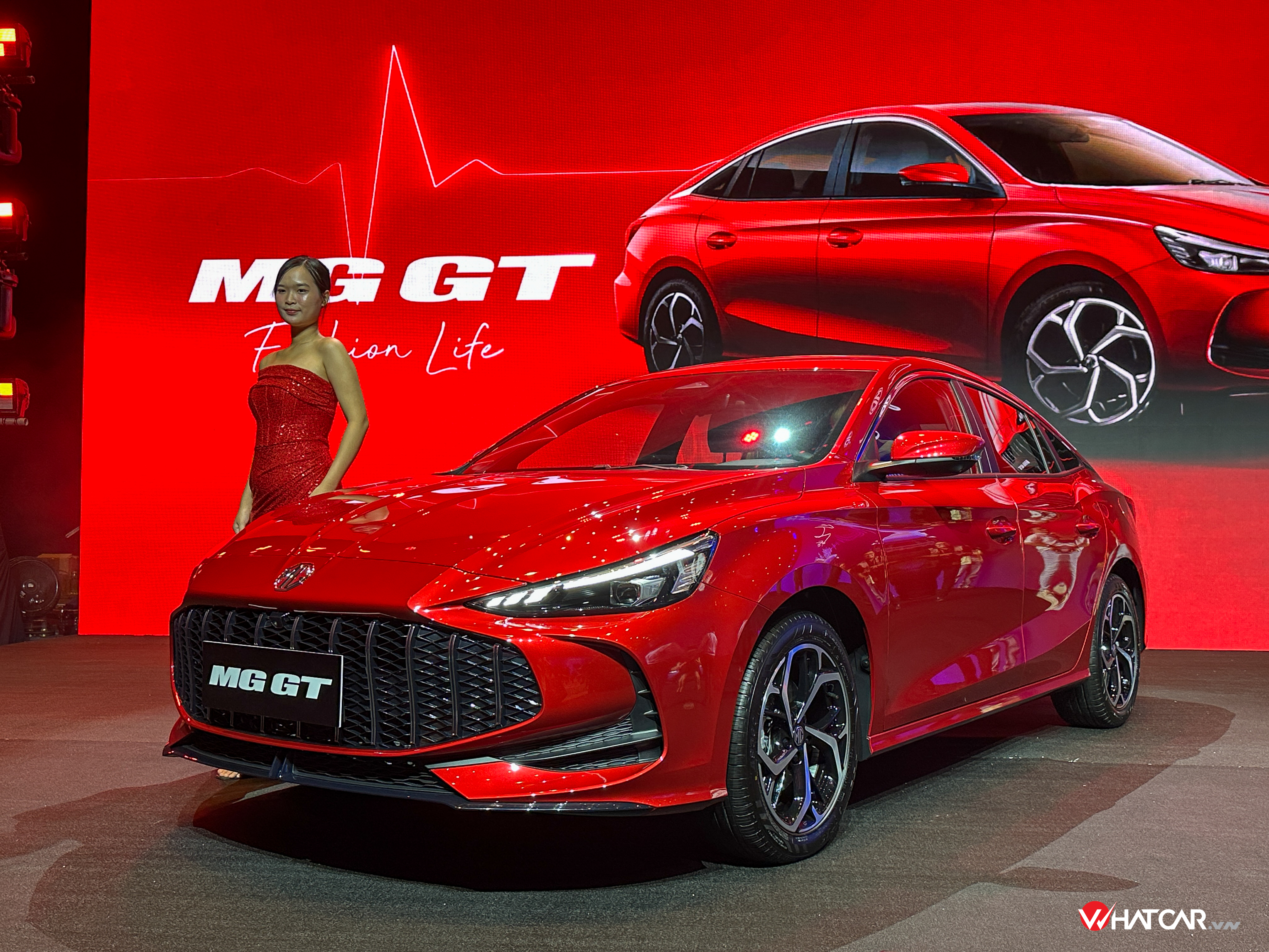 MG GT ra mắt Việt Nam, giá từ 512 triệu đồng, bản Turbo 168 mã lực giá 586 triệu đồng