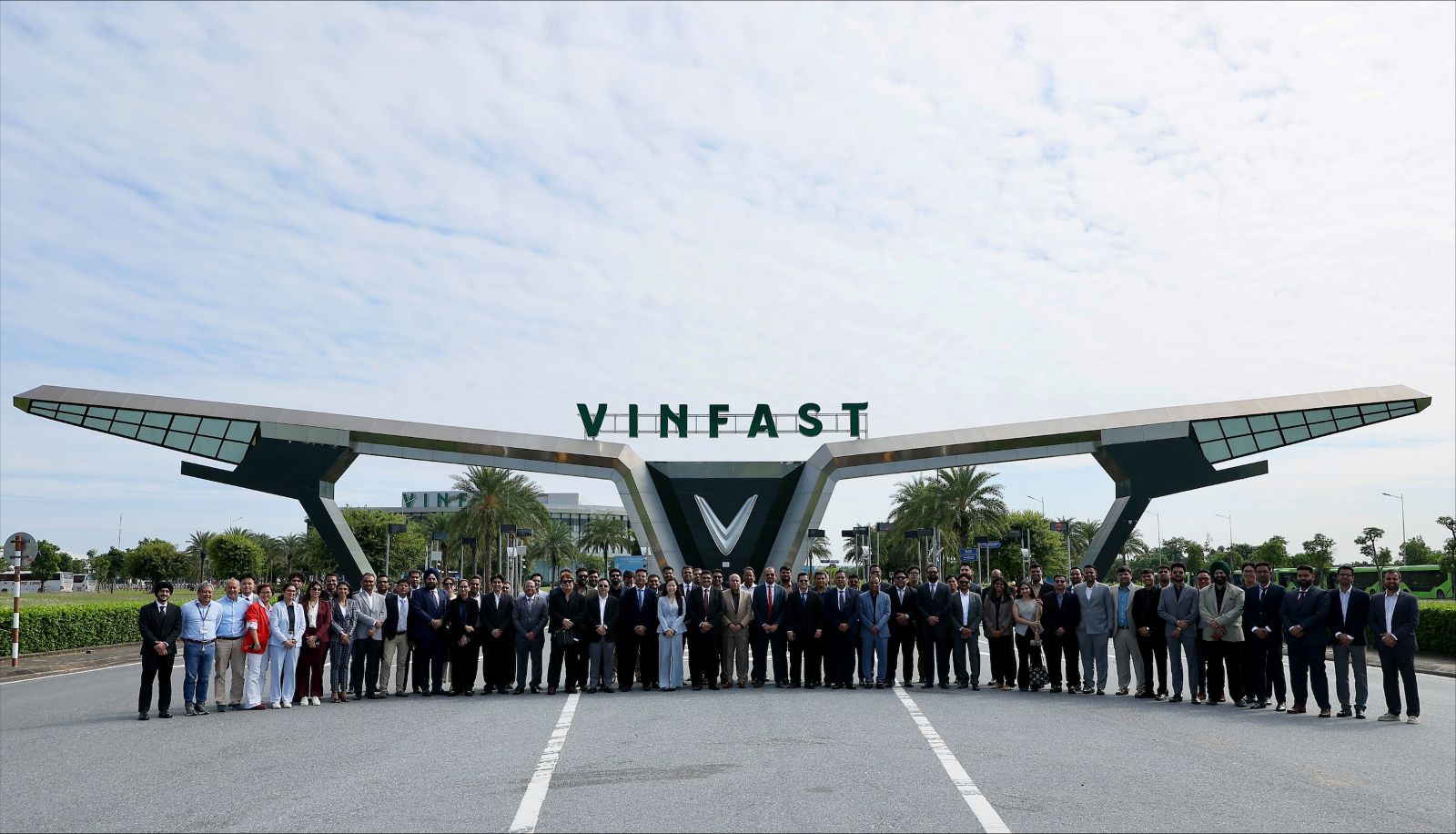 VinFast bắt tay hơn 50 đại lý, mở loạt showroom xe máy điện tại Ấn Độ
