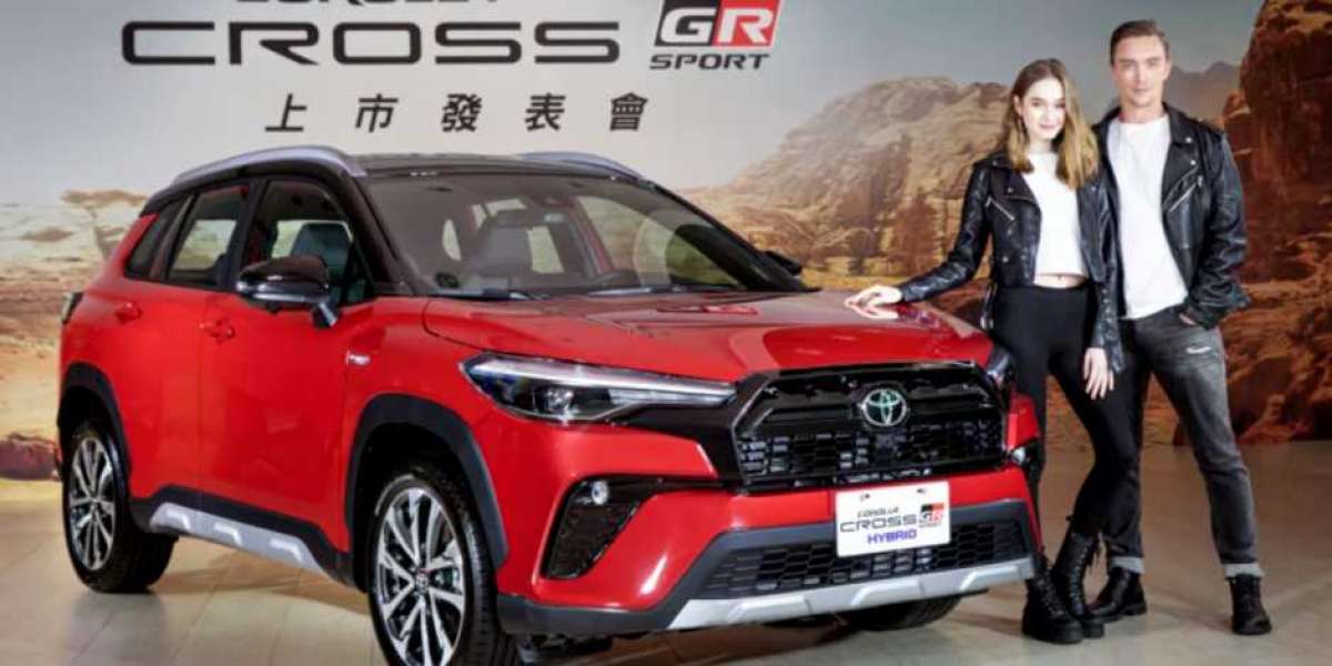Doanh số Toyota tháng 10/2021: Xe nhập khẩu chiếm quá nửa
