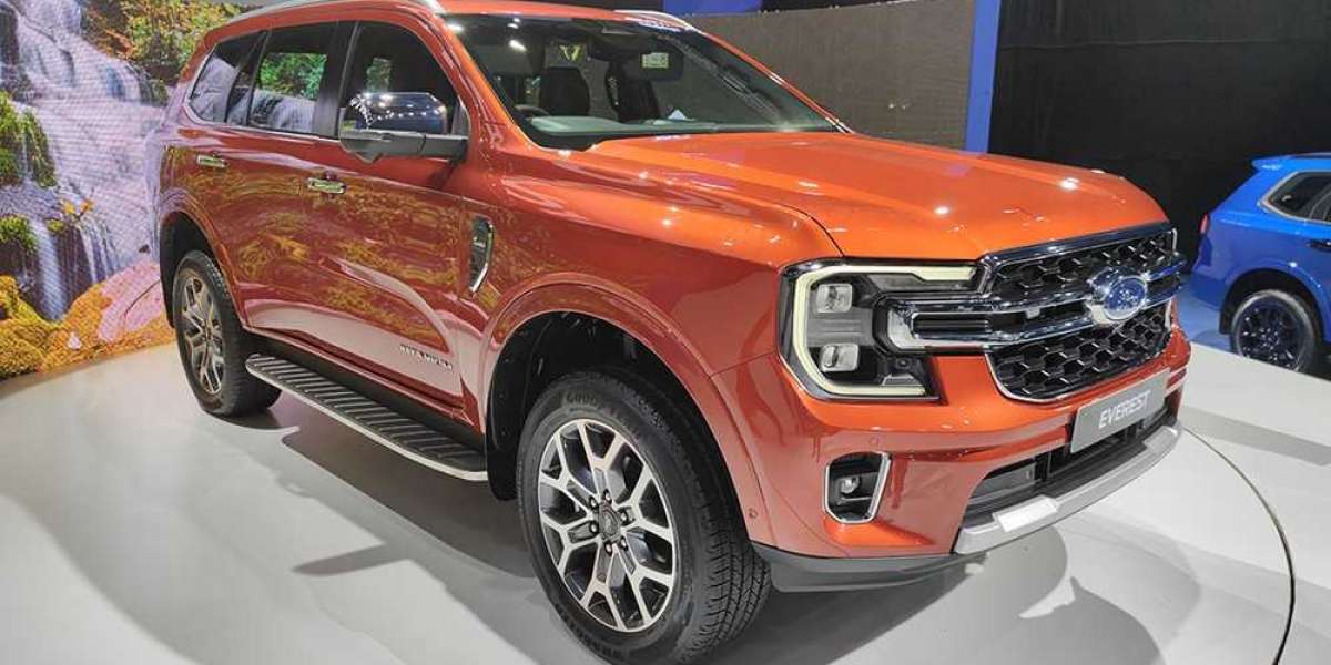 Ford Everest 2022 chốt giá từ 997 triệu đồng tại thị trường Thái Lan