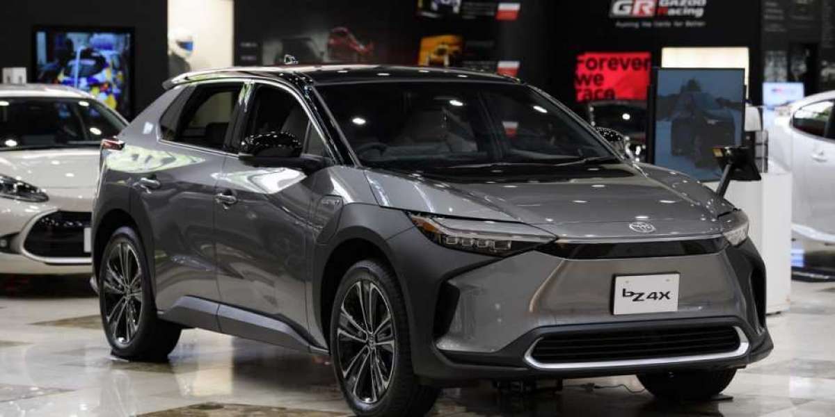 Toyota triệu hồi xe điện đầu tay bZ4X vì cụm bánh xe có thể văng ra