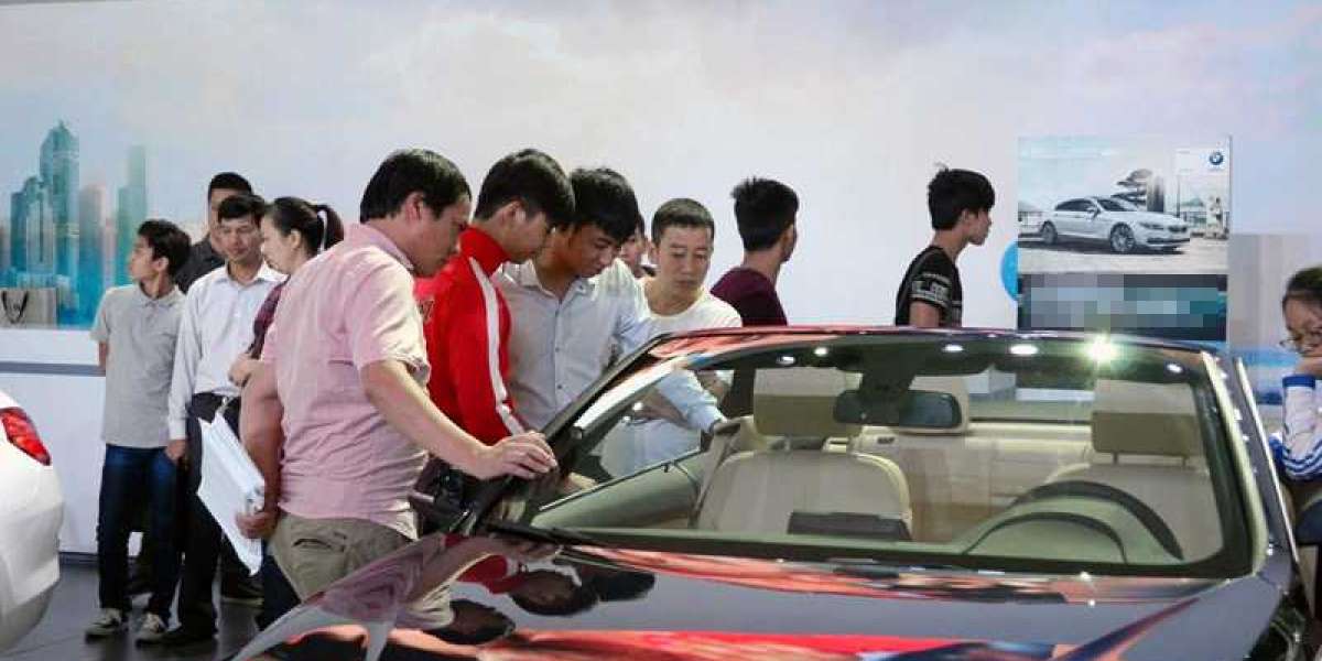 Mua xe ô tô trong năm 2022 có được hưởng mức thuế VAT 8%?